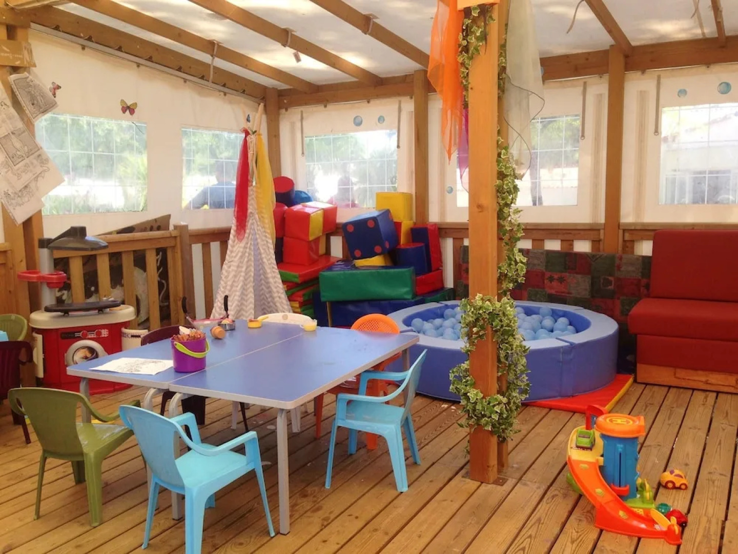 Bungalow With 3 Bedrooms in La Tremblade, With Shared Pool and Furnished Terrace - 2 km From the Beach