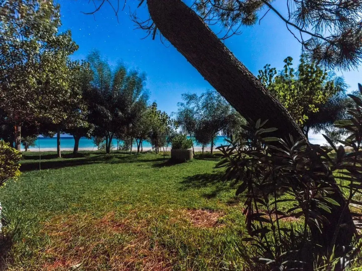 Romantic Beachfront Getaway