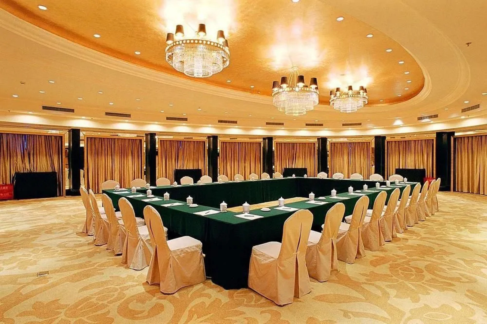 Chongqing Lafee Plaza Hotel