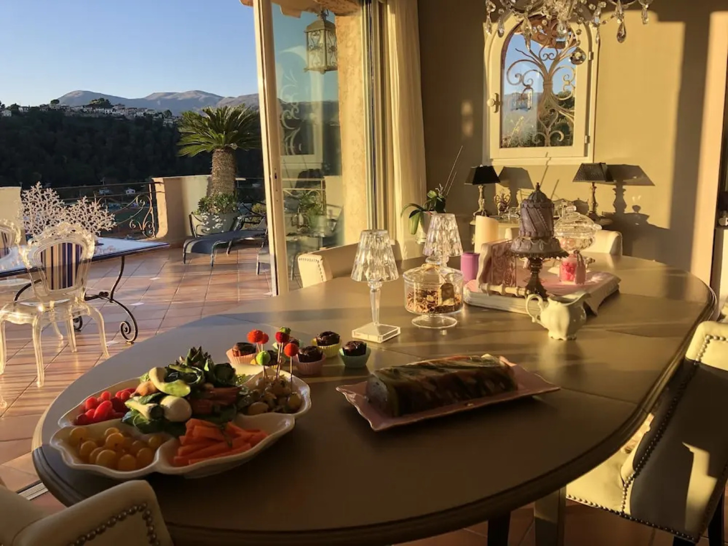 Les Grimaldines - Maison d'Hotes C 2 Bis