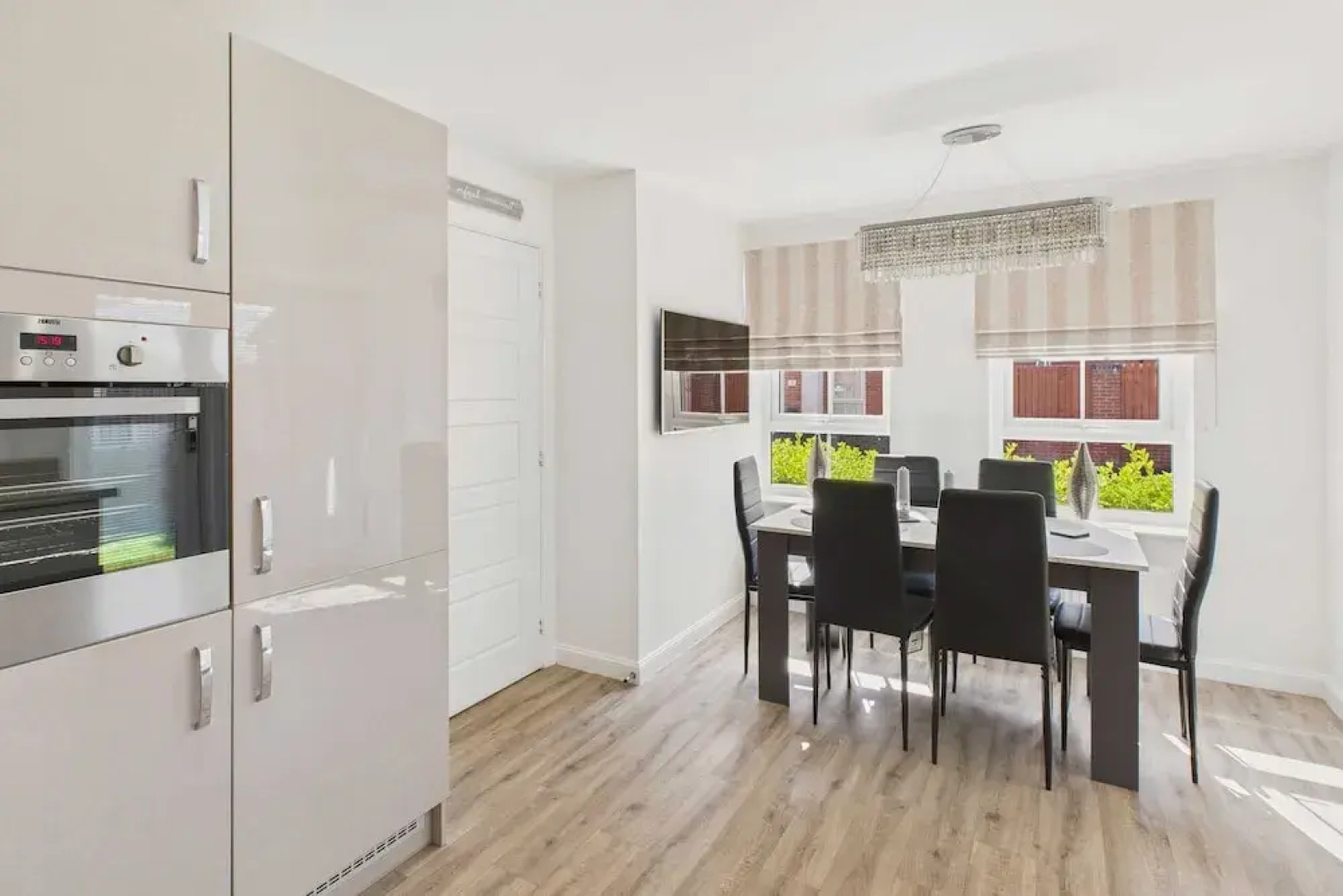 Host Stay Orient House