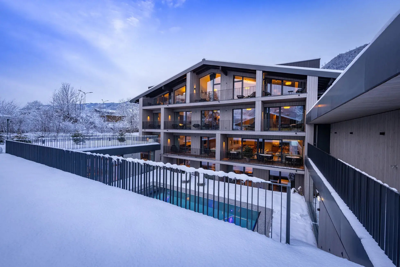 Emma Deluxe Aparthotel