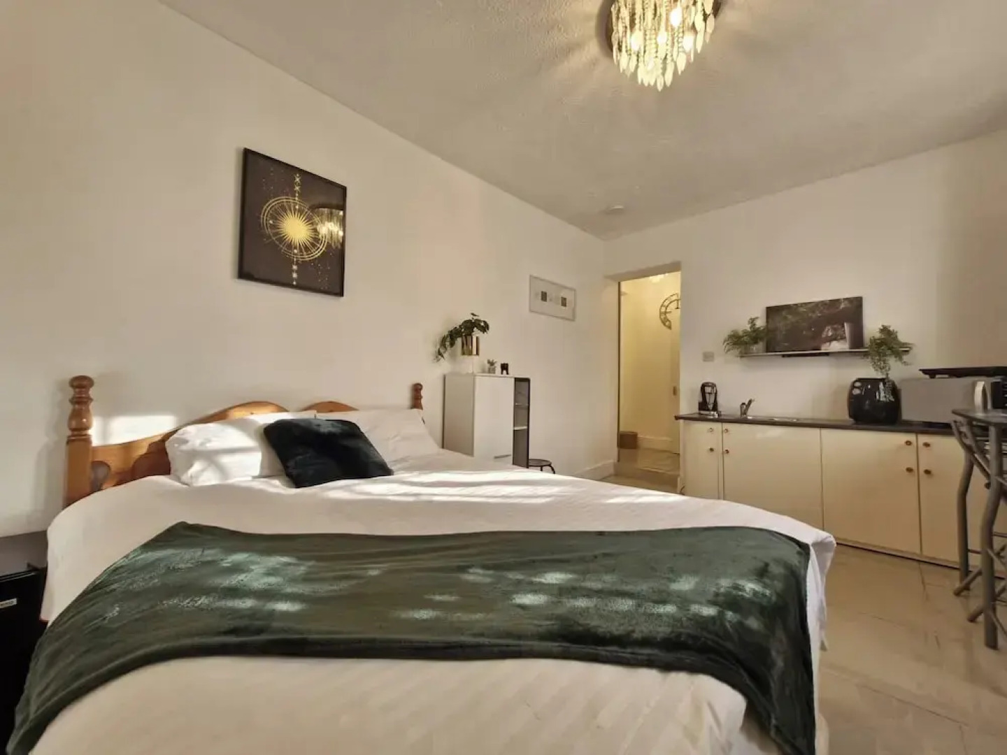 Beachside Retreat - Pets Ok - Free Parking