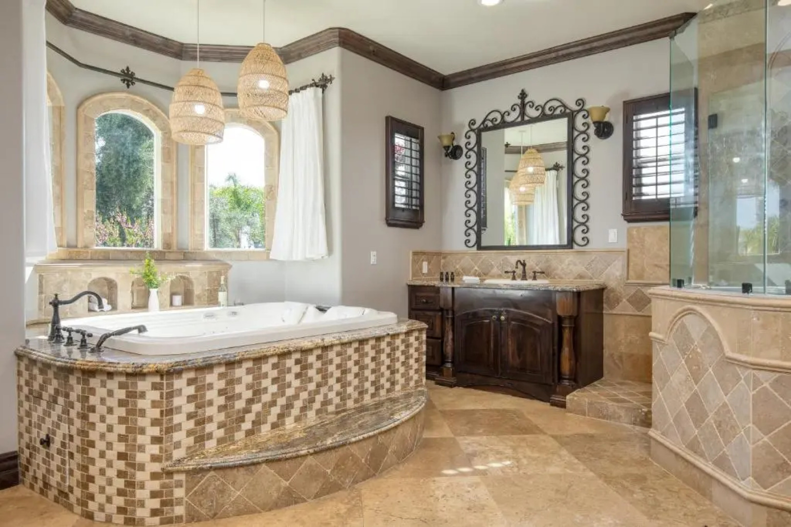 Sky Lantern by AvantStay Stunning Oasis w Pool Hot Tubs Volley Ball Court Home Office