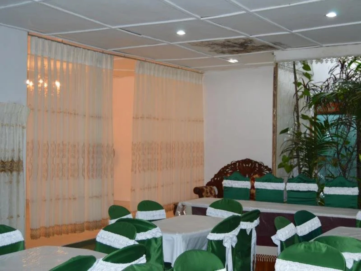 Green Valley Holiday Inn