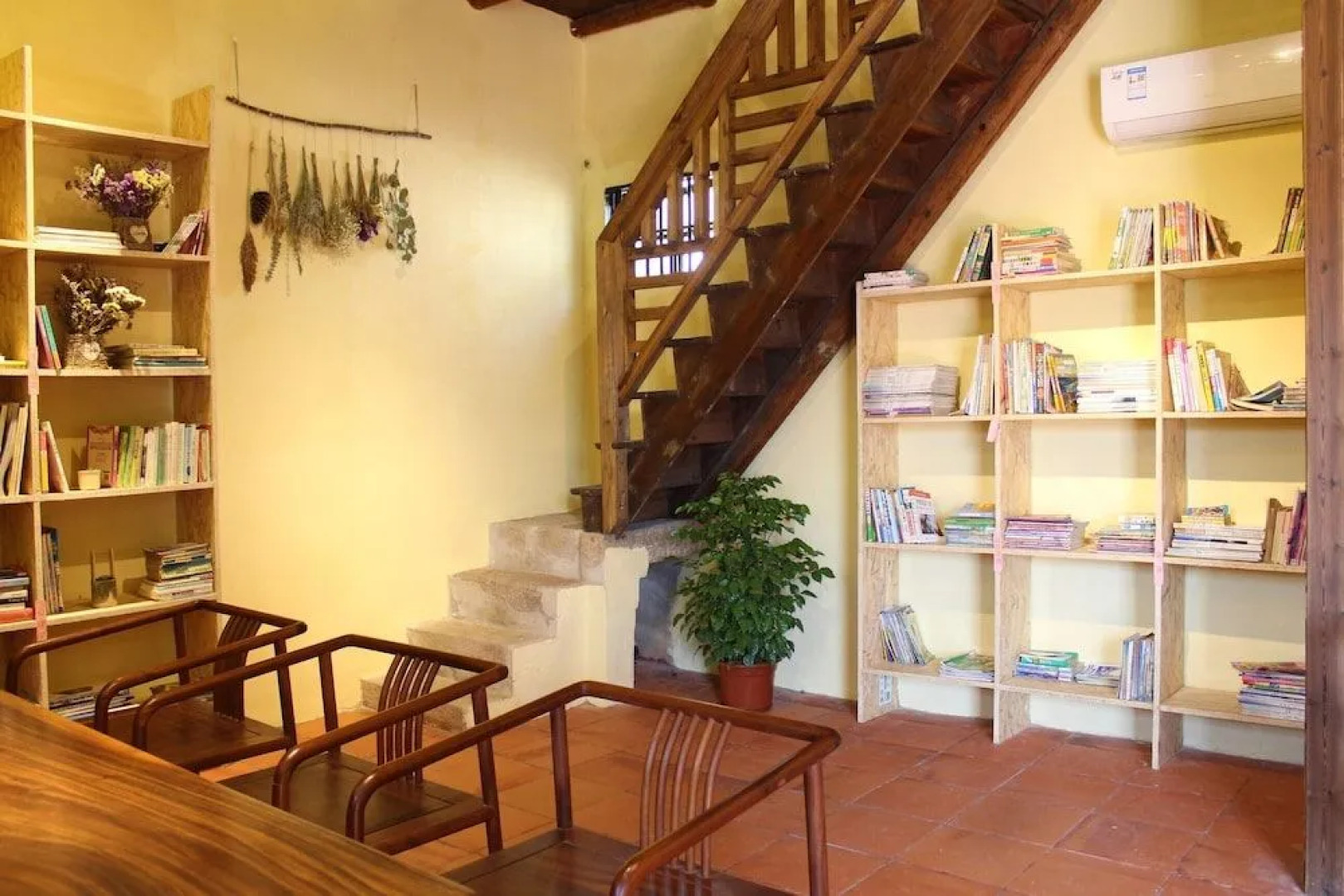 Chaozhou Shifeng Yingbin Inn