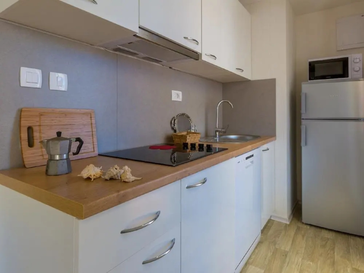 Gorgeous Mobile Home With Terrace Situated Near the Beach