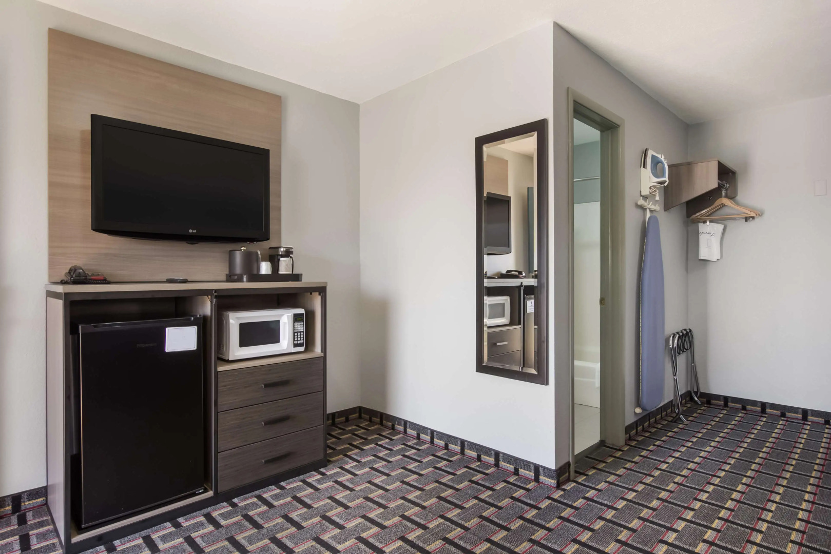 Knights Inn and Suites Salem