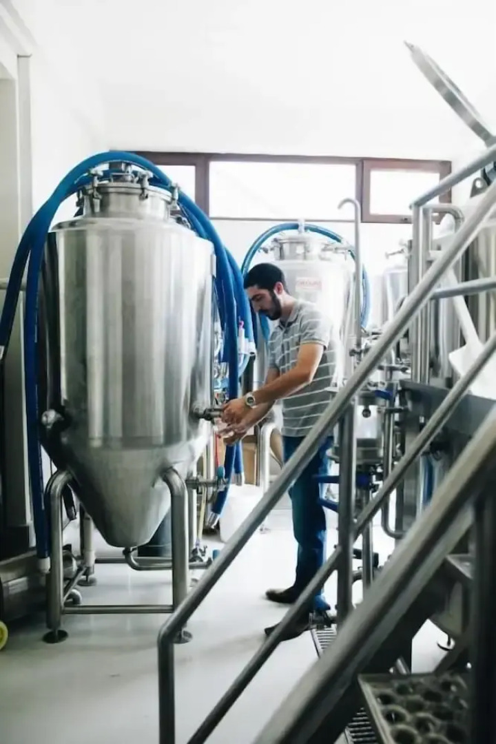 Гостиница Lost Ridge Inn, Brewery & Ranch