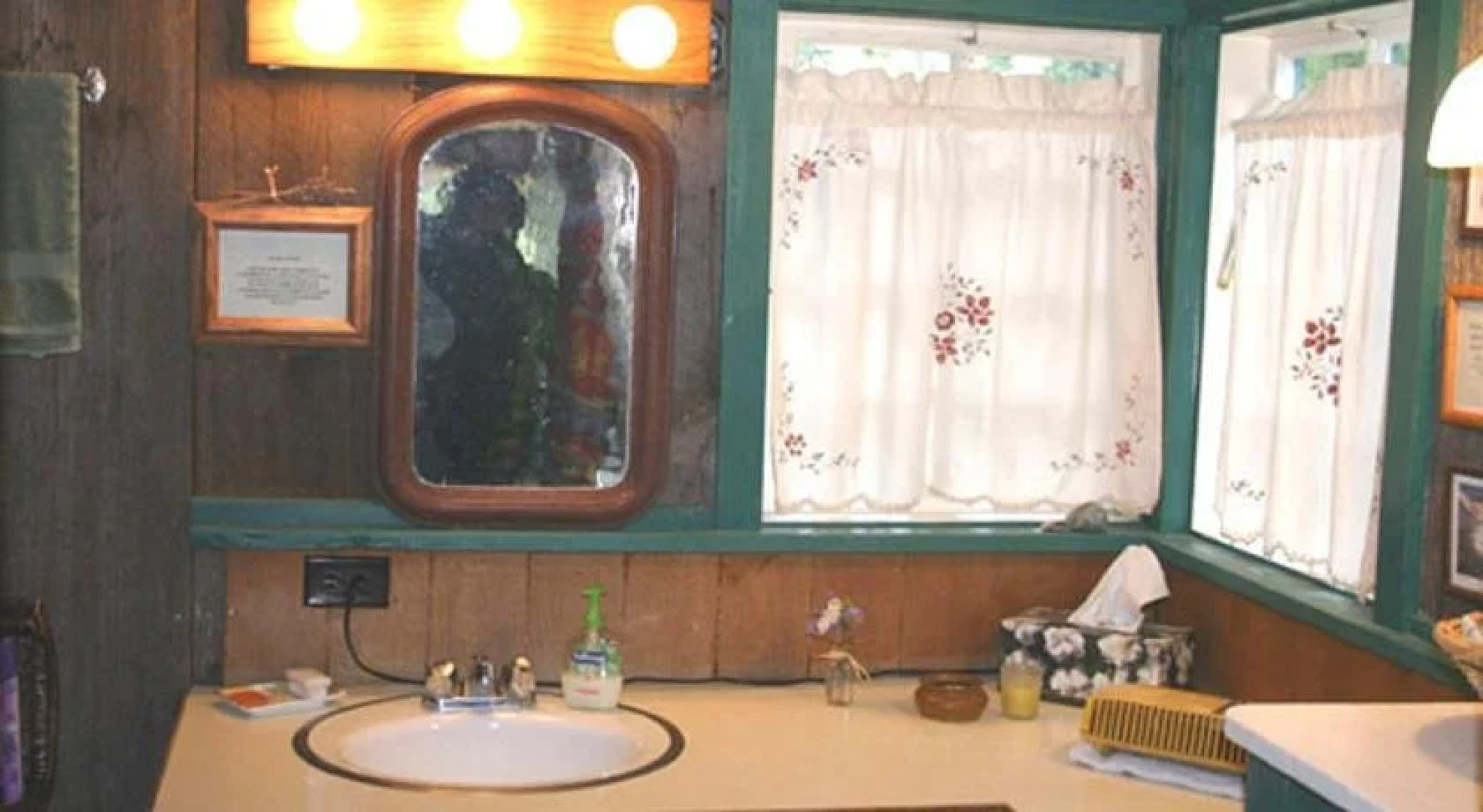 The Longhouse Bed & Breakfast