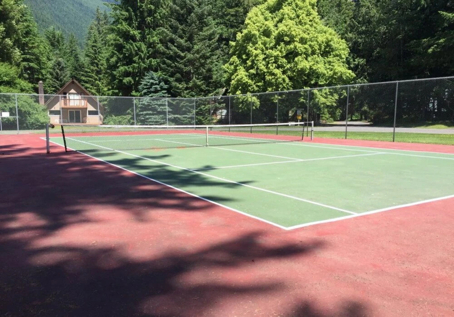 Mt. Baker Lodging Cabin 23 – Hot Tub, WiFi, Sleeps 6! by MBL