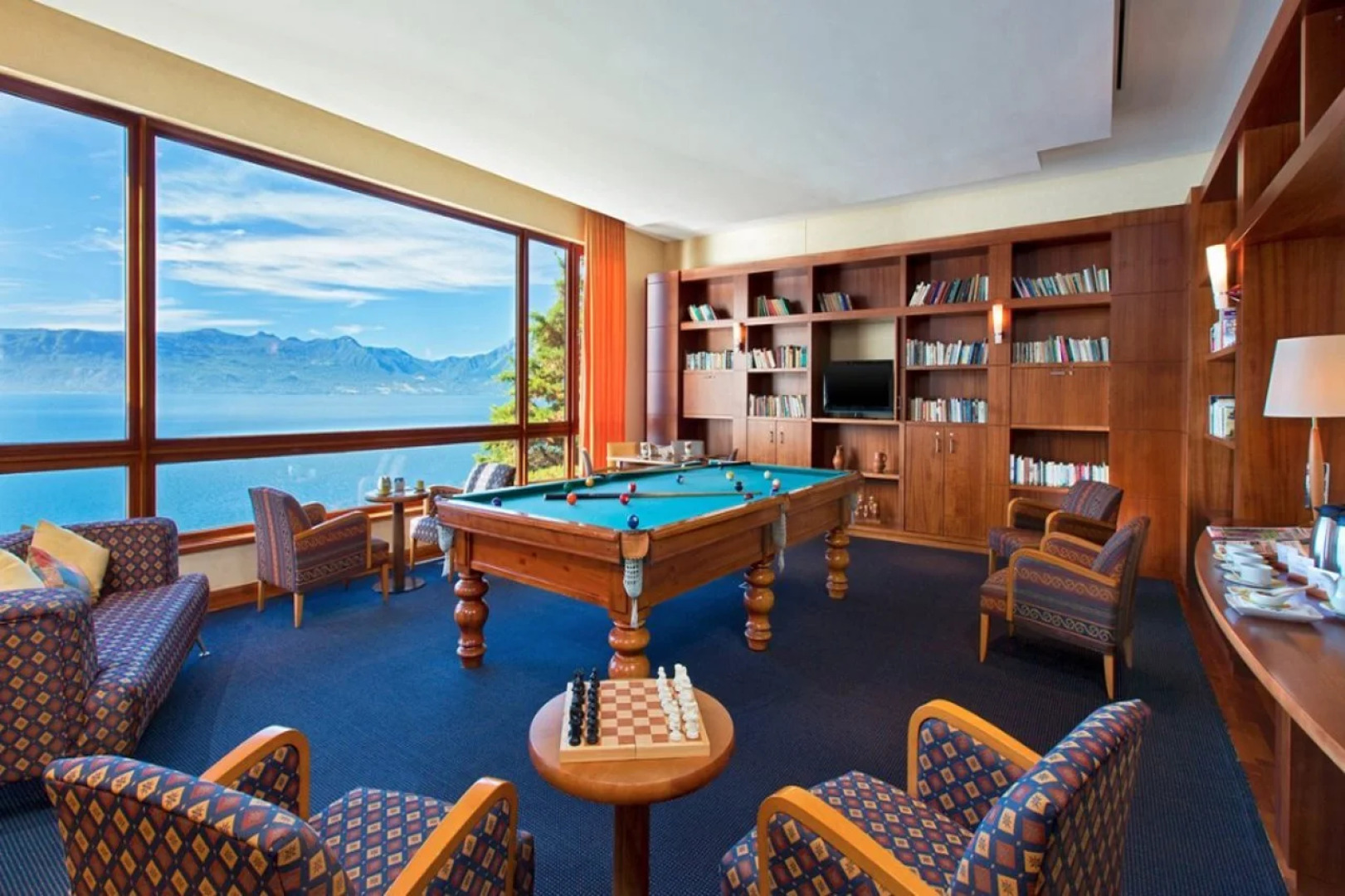 Park Lake Luxury Hotel