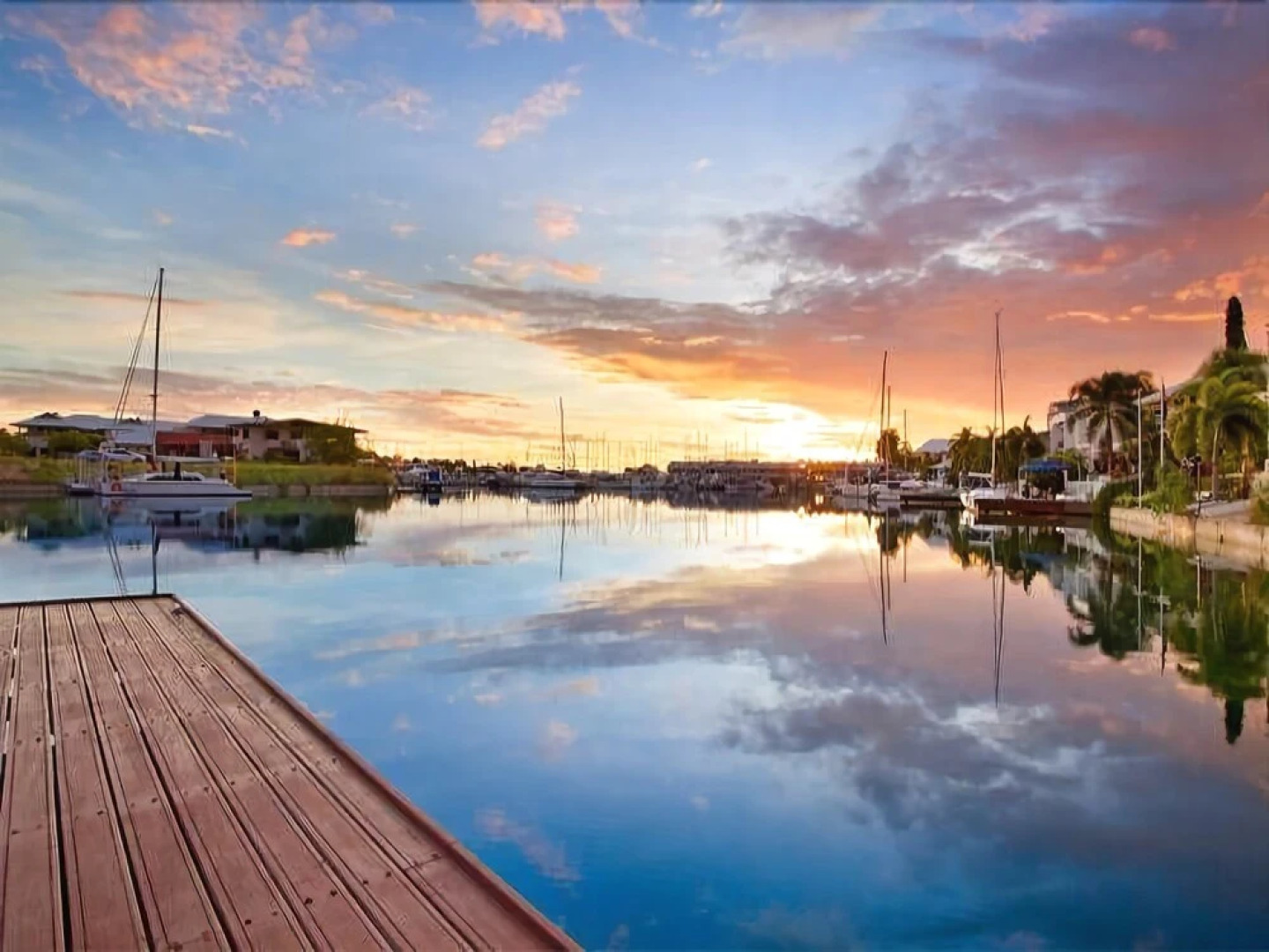 Waterfront 4brm House Cullen Bay