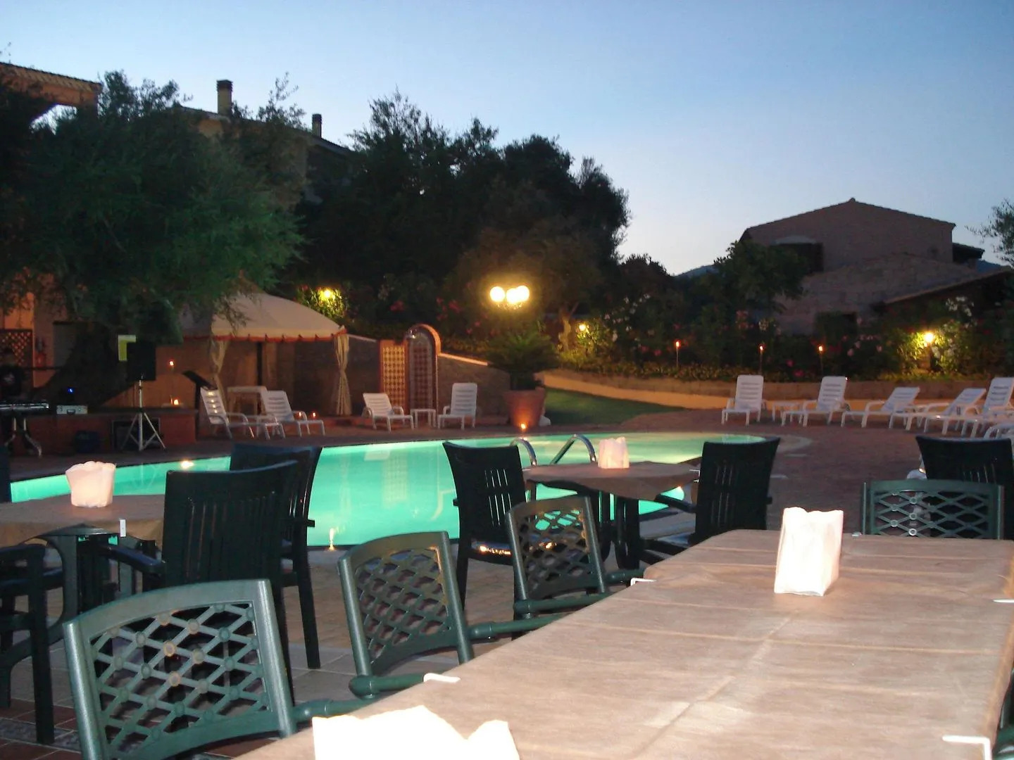 Albergo Residenziale Li Troni