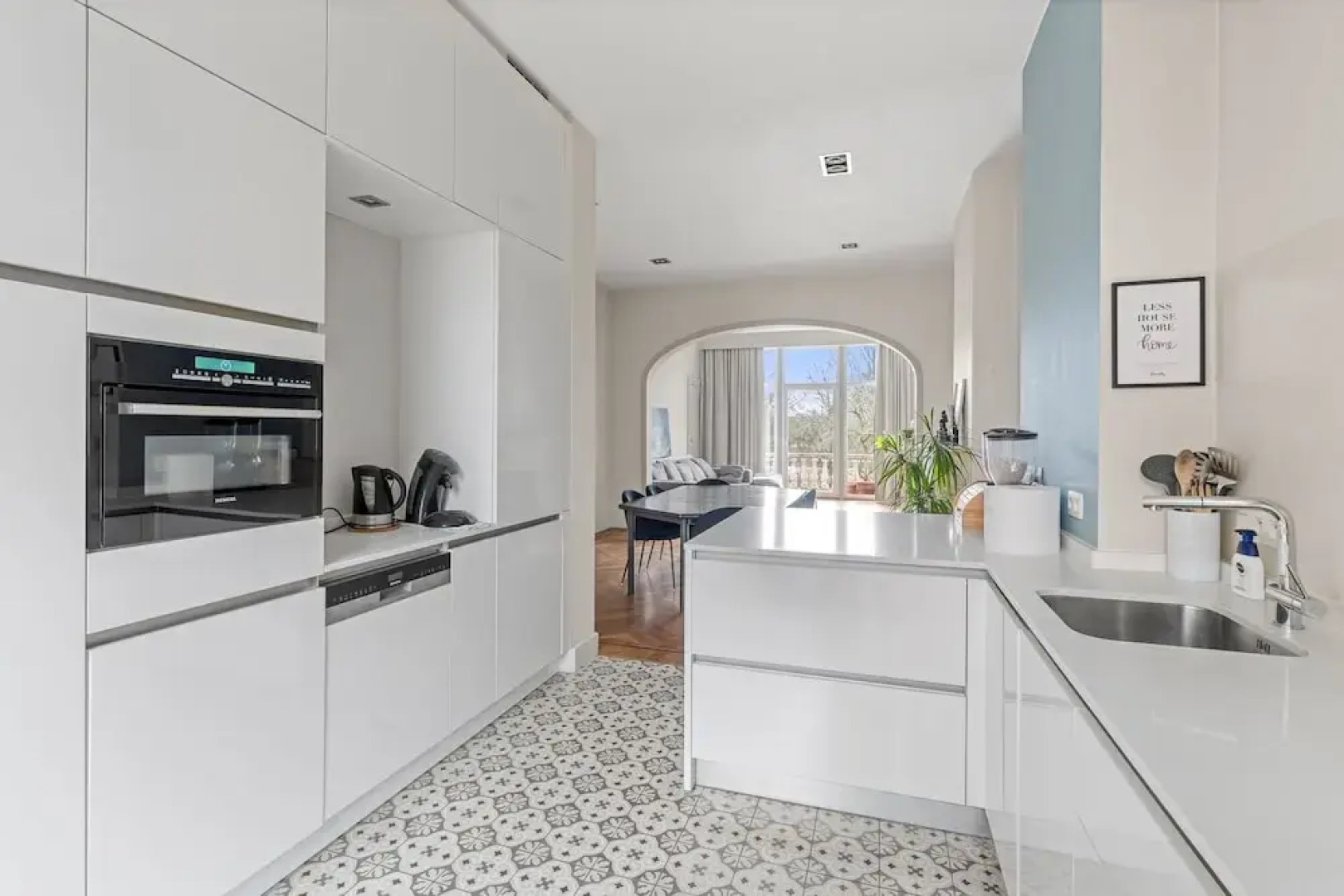 Luxurious Modern Apartment in Antwerp, Belgium