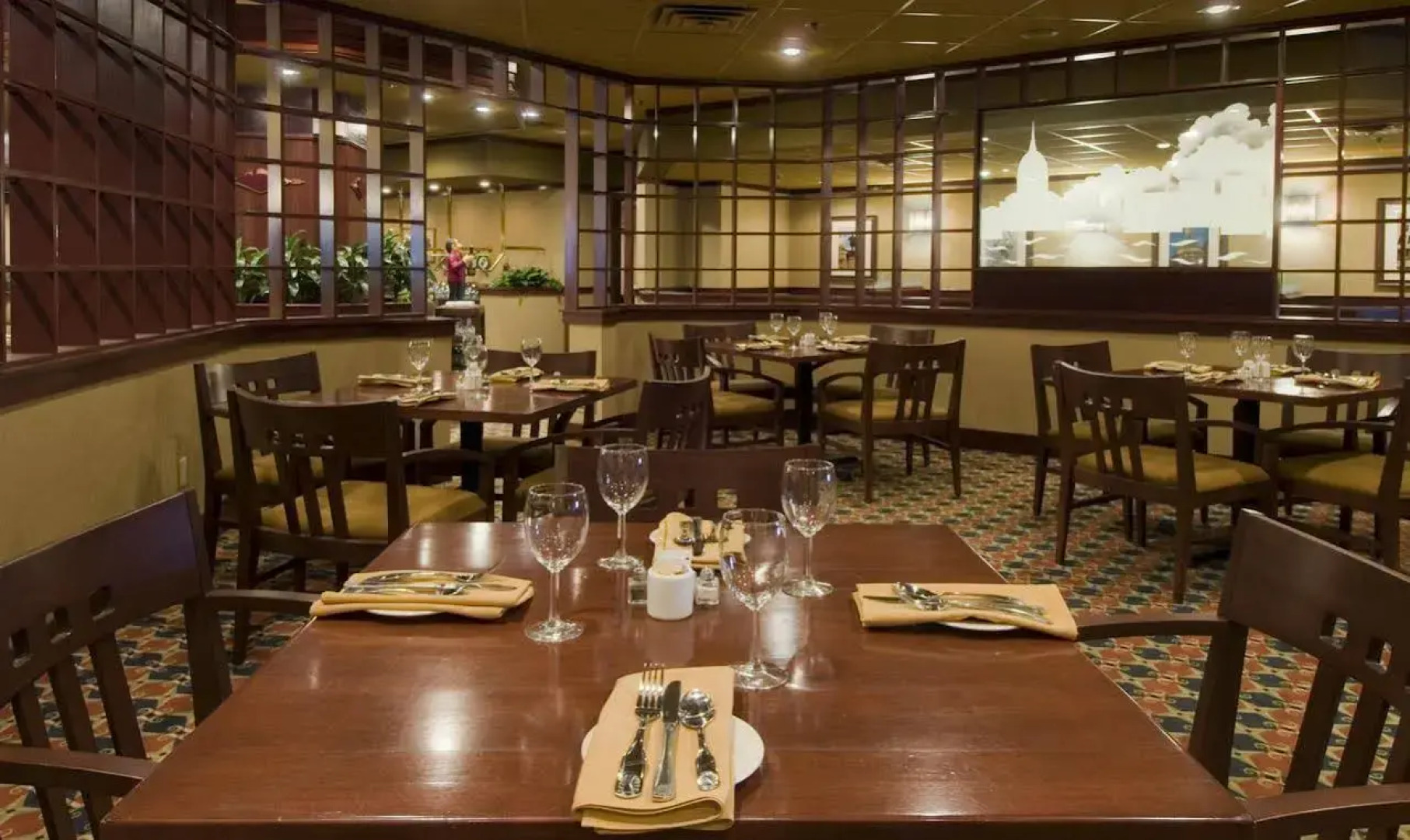 DoubleTree by Hilton Lansing