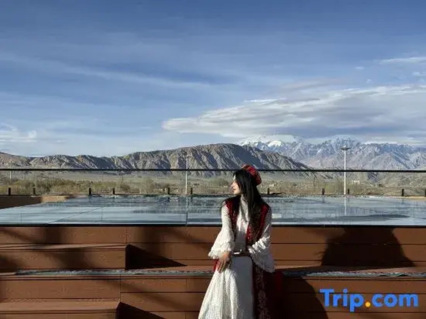 East Search Culture Hotel (Tashan Pamir Tourist Area Qishi Square Branch)