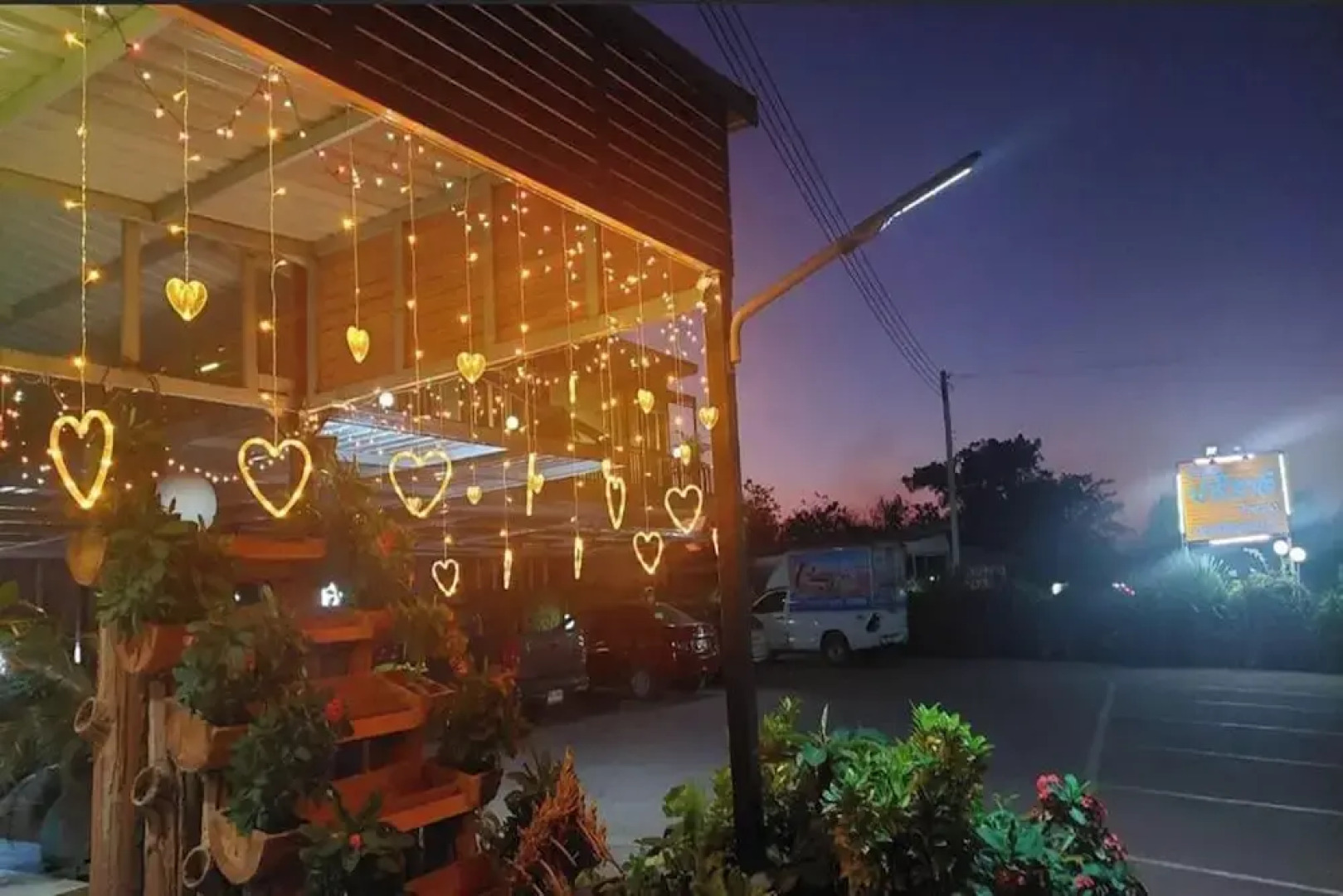 Parichat Bandung Hotel