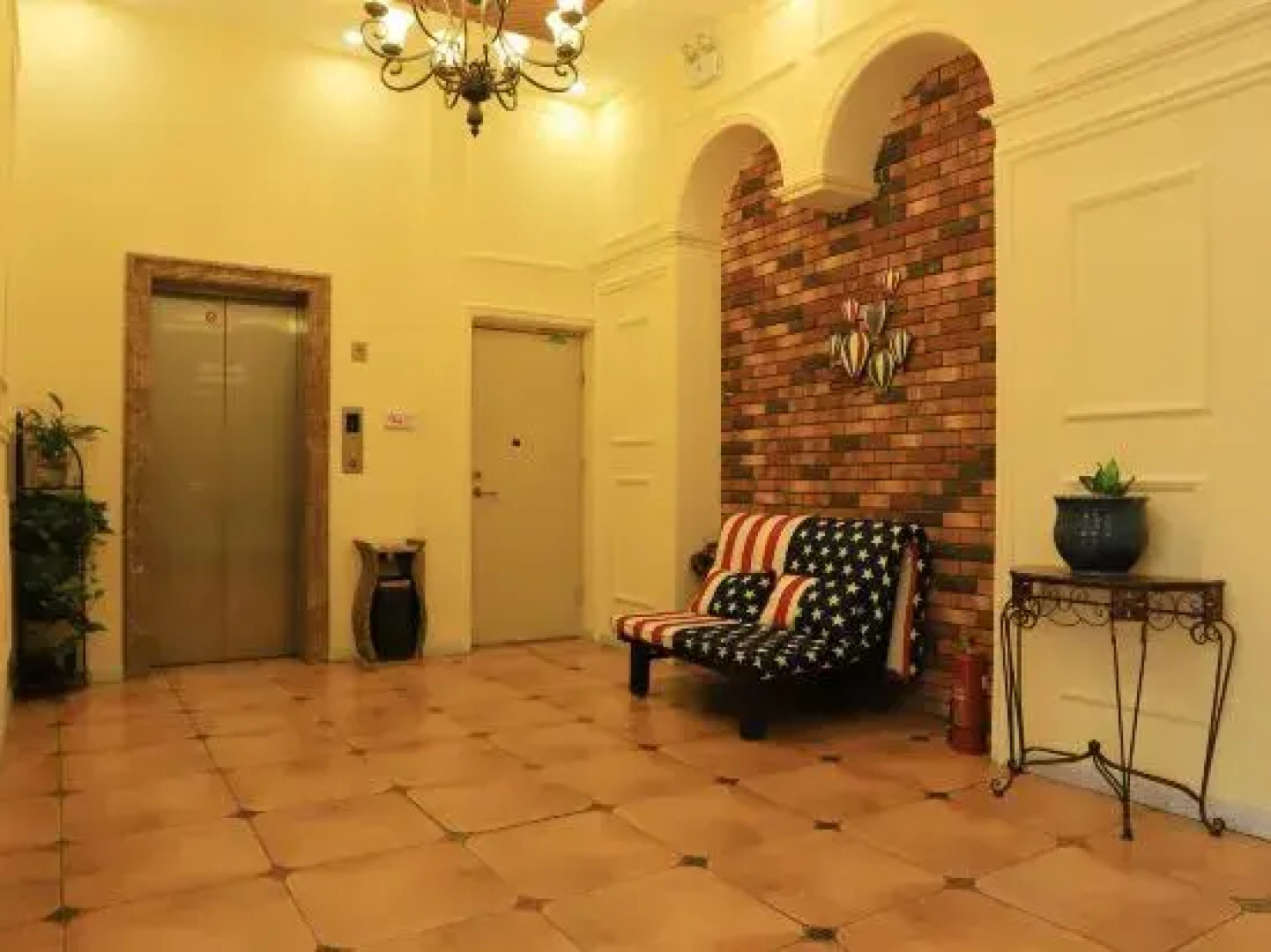 California Journey Holiday Inn (FAW Wuyue Plaza)