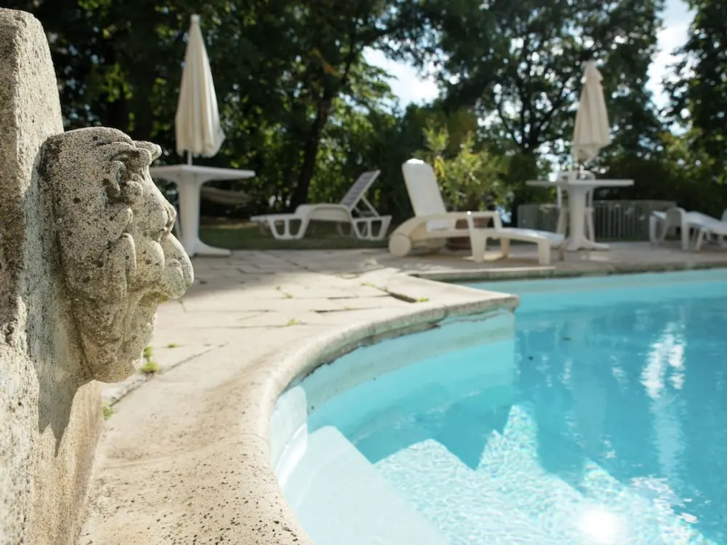 Magnificent Apartment in Castle With Garden, Swimming Pool and Next to Golf