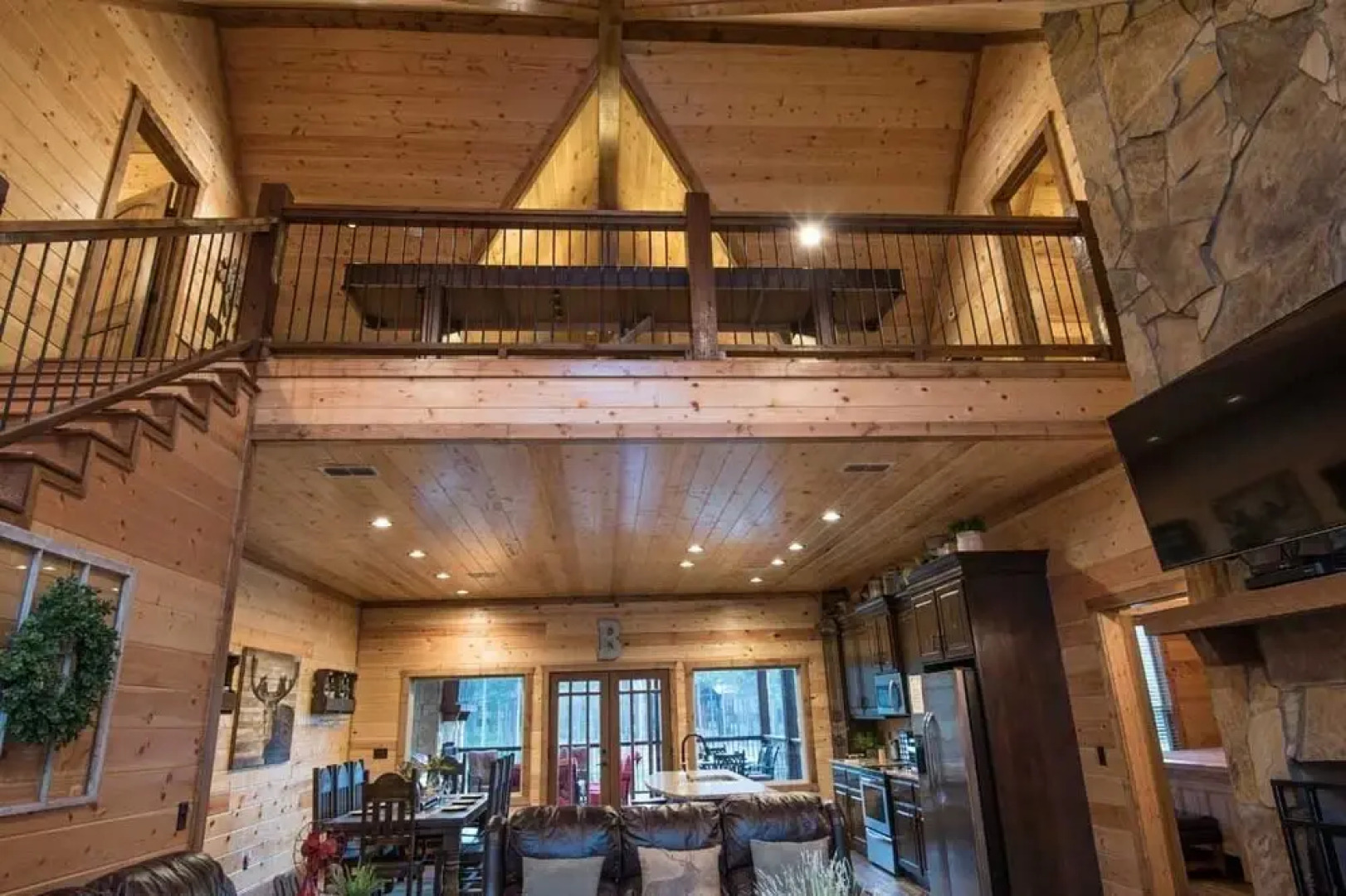 Stars On The Water Lodge - 4 Br Cabin
