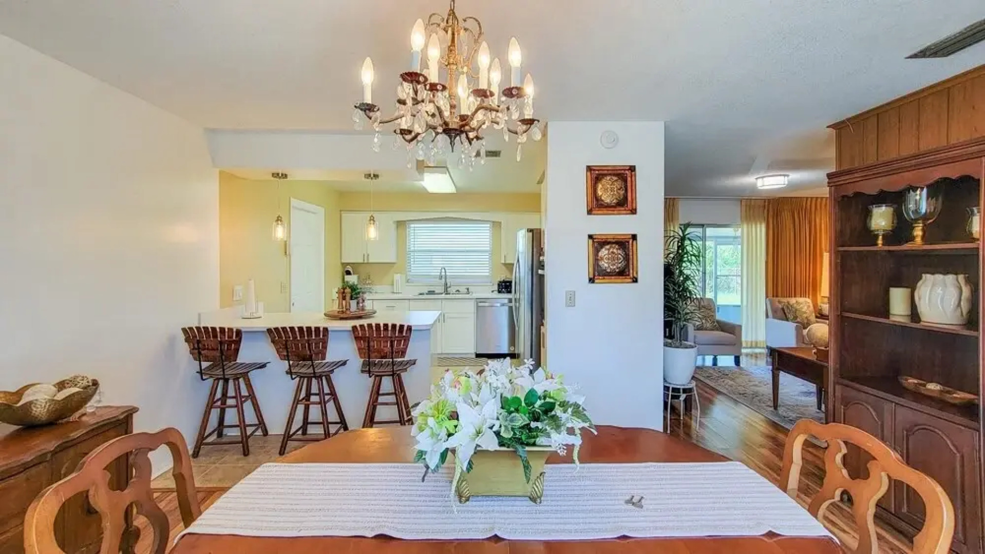 NEW Retro Relaxation in Stylish Rockledge Oasis