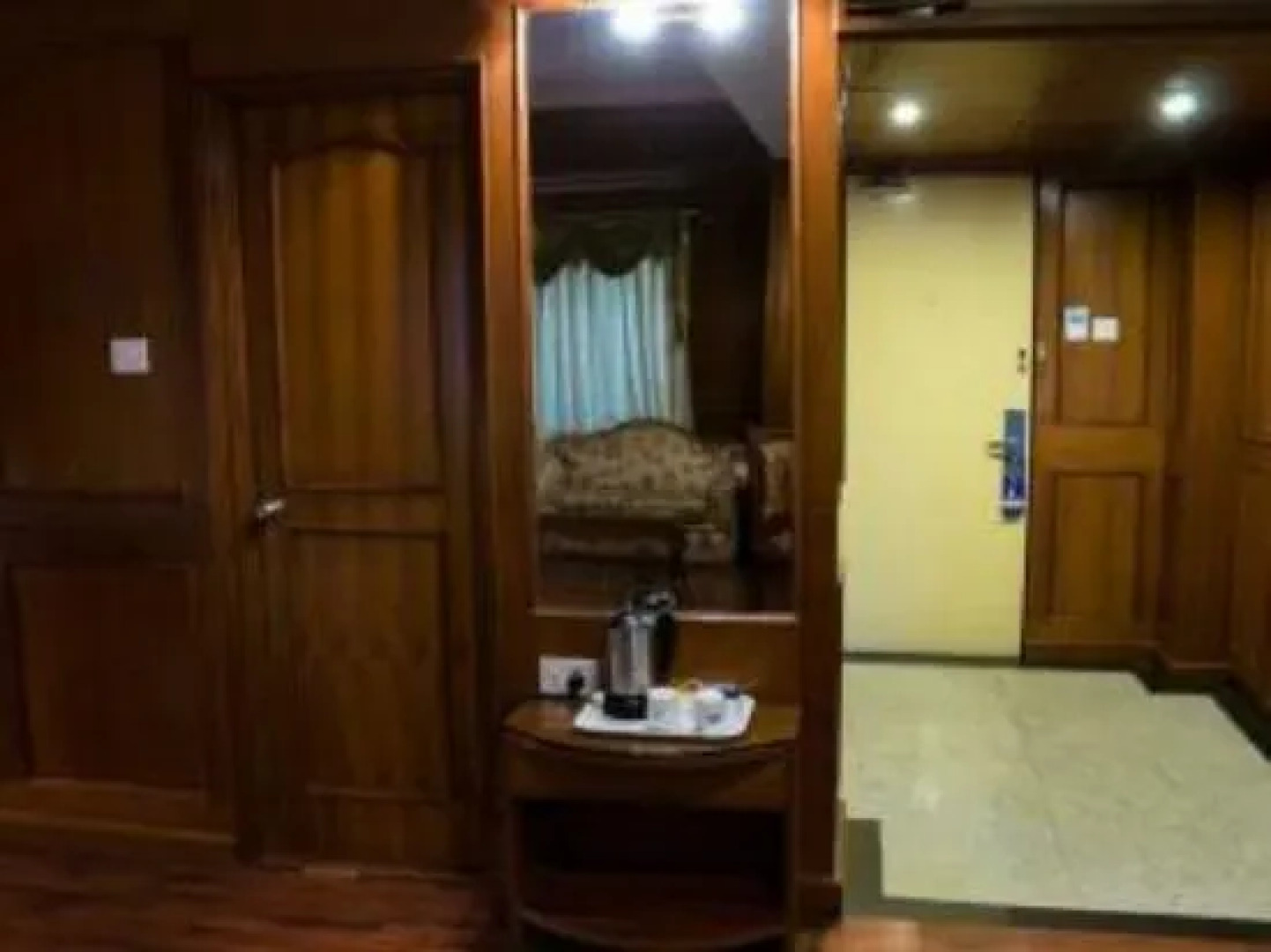 Sandesh The Prince - 4 Star Hotel