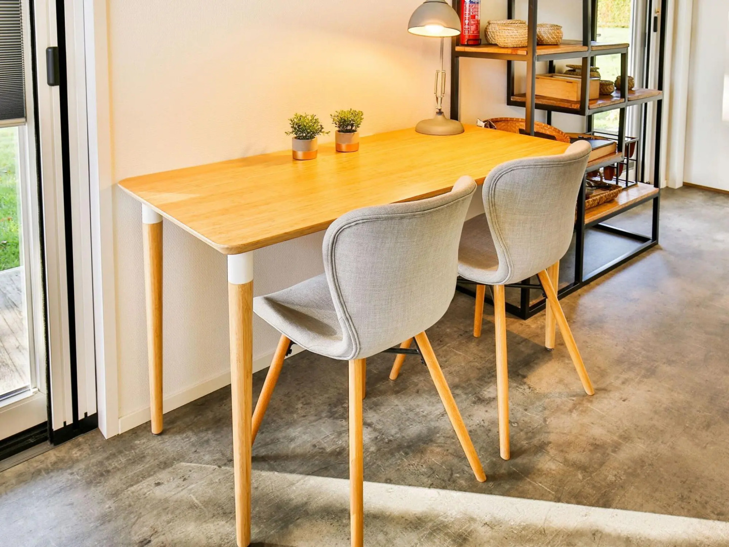 Fantastic Modern Vacation Home With Views