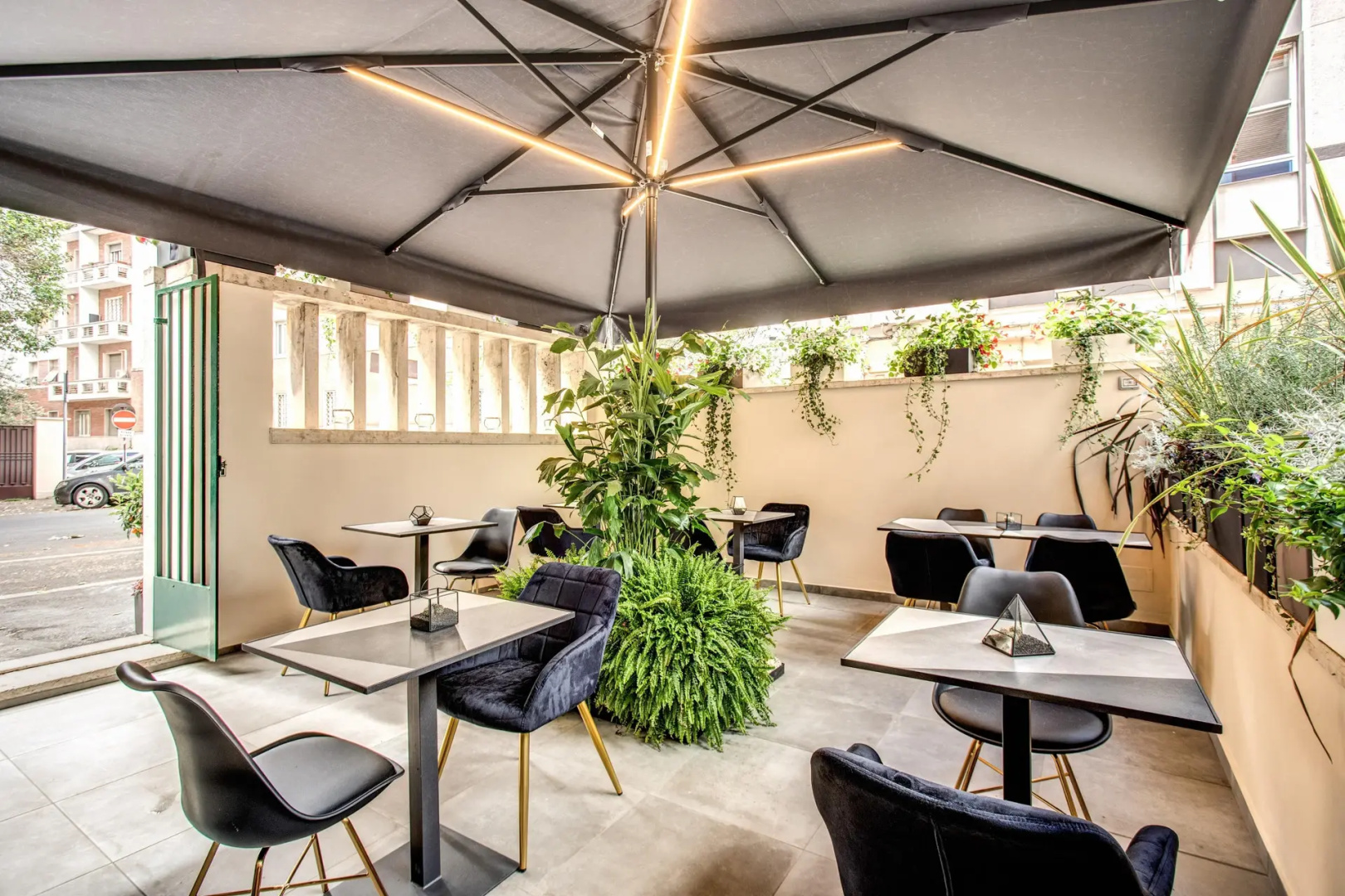 Apollo Boutique Hotel