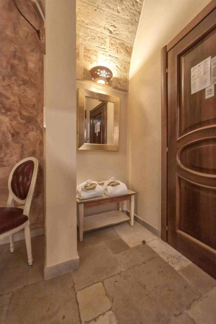 Kelina Charme Hotel by Cantine Due Palme