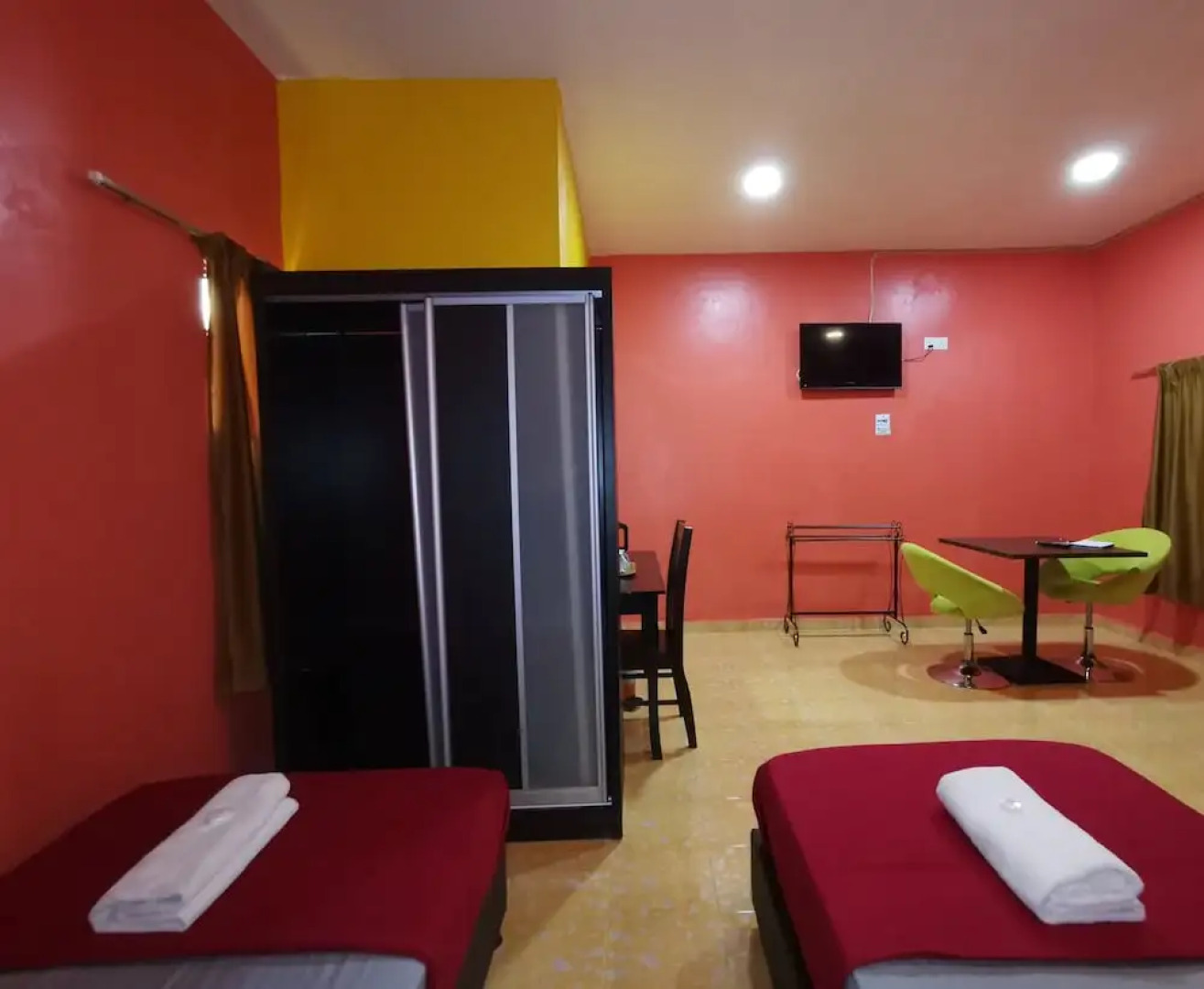 OYO 89951 Maa Hari Hotel