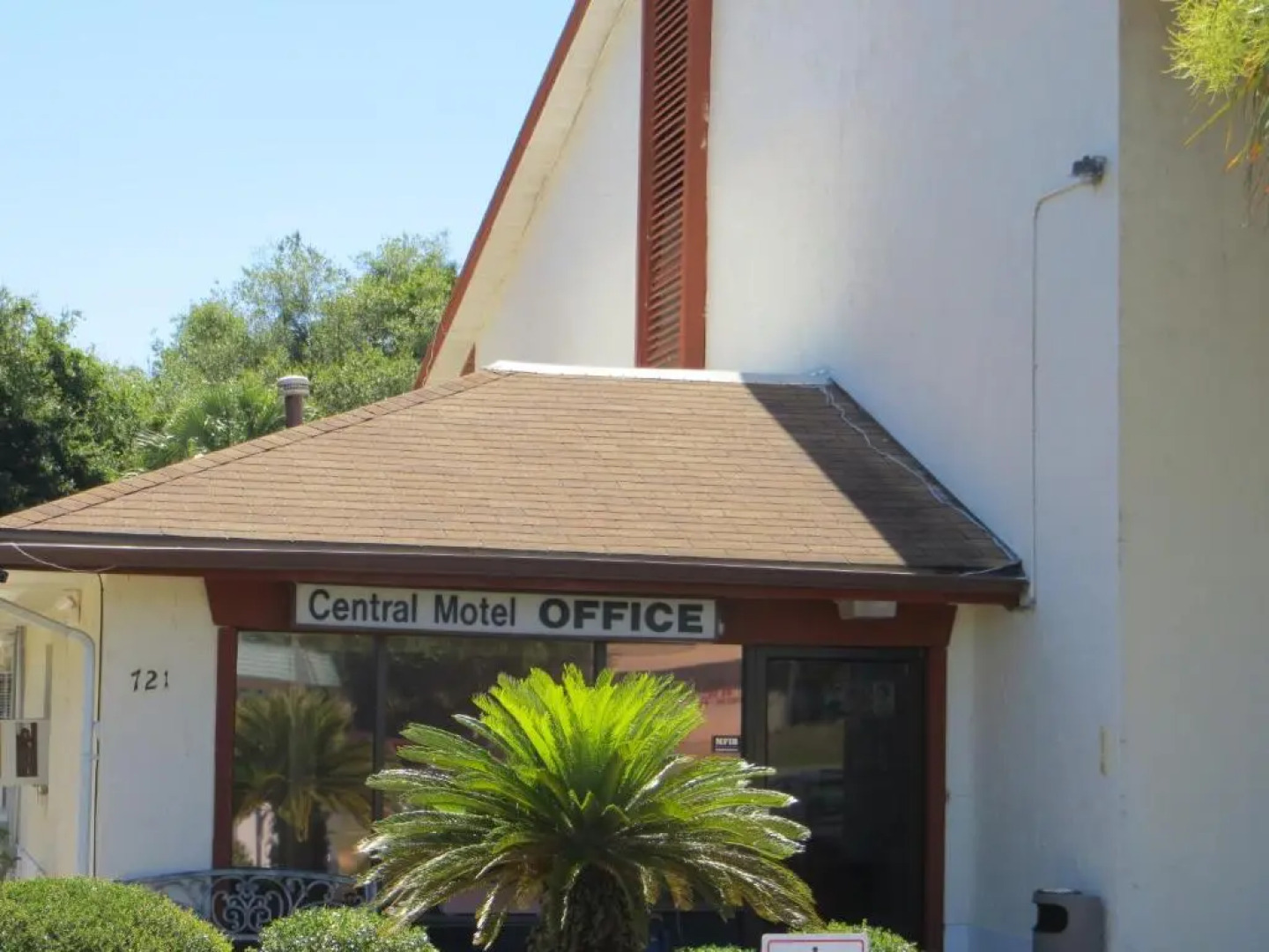 The Central Motel