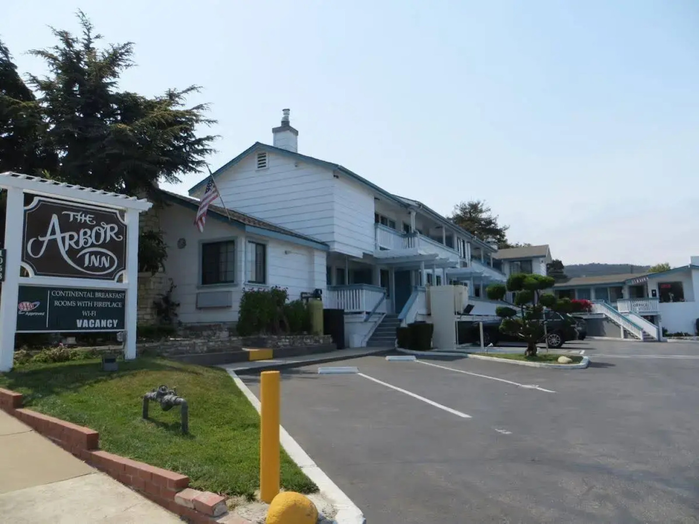 Arbor Inn Monterey