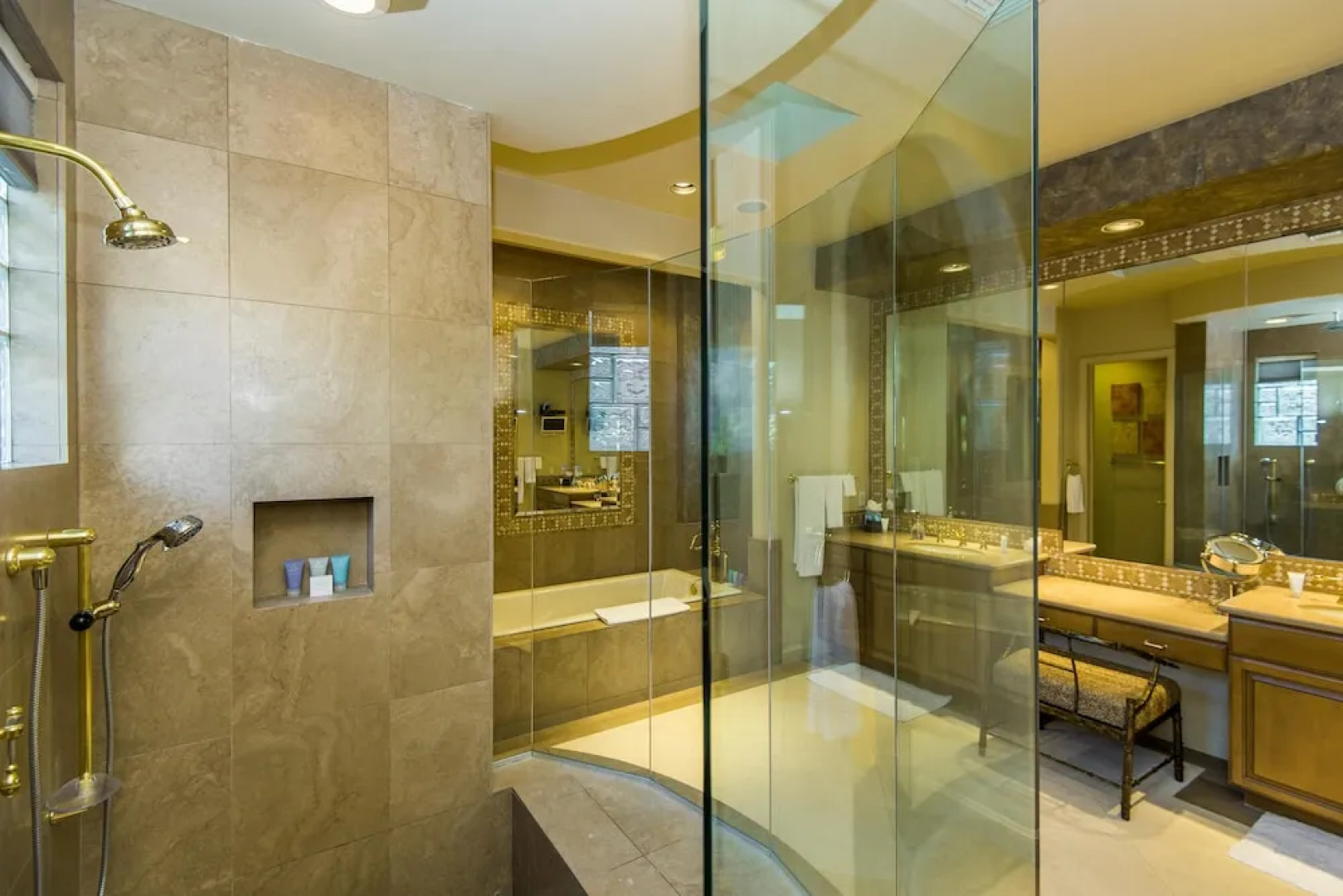 Rat Pack Retreat - Four Bedroom Home