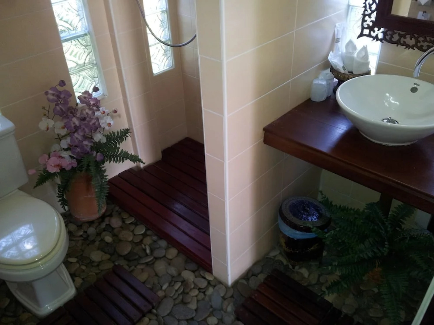 Viang Yonok Hotel Restaurant Sports Club