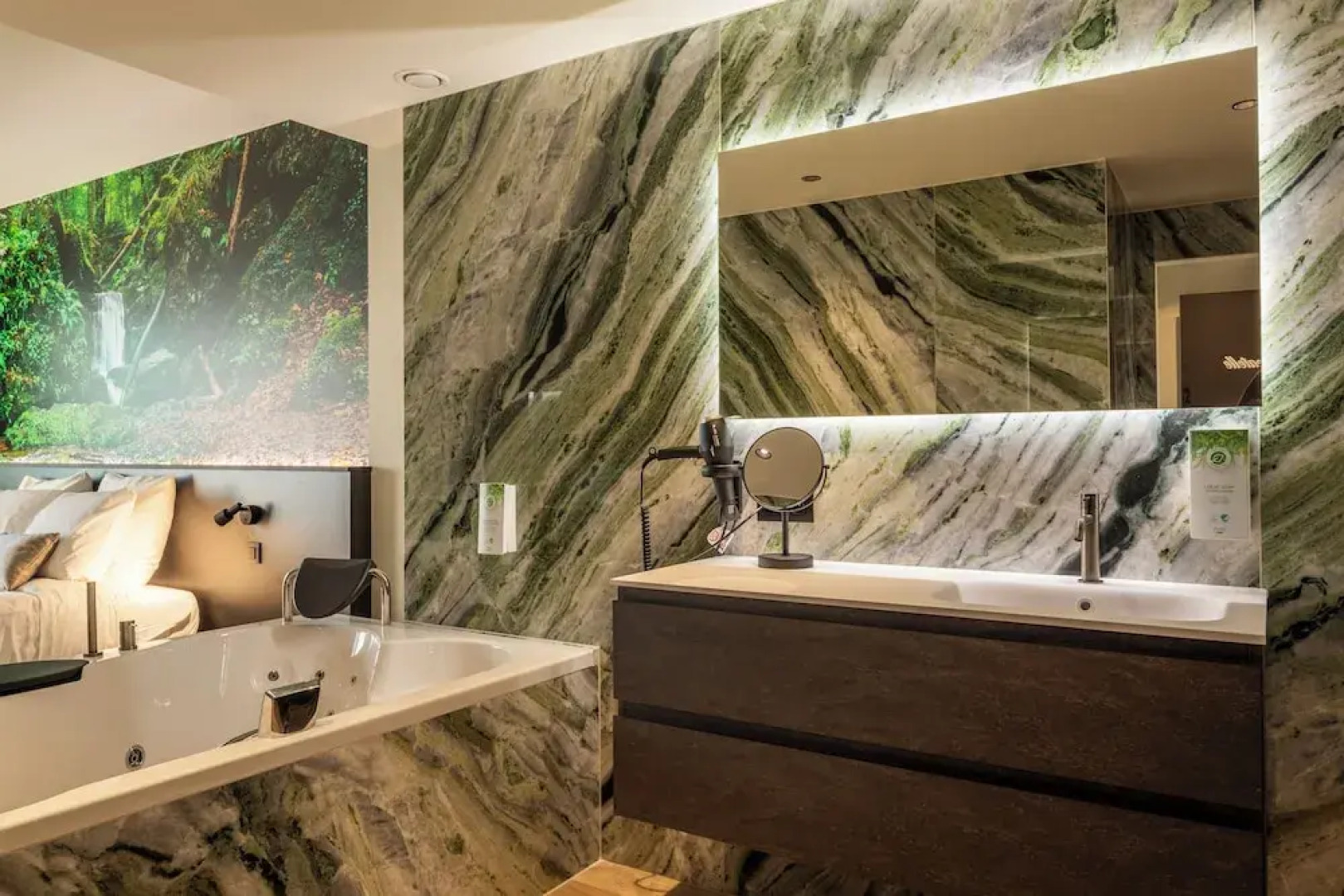 CC Nomie Hôtel Restaurant