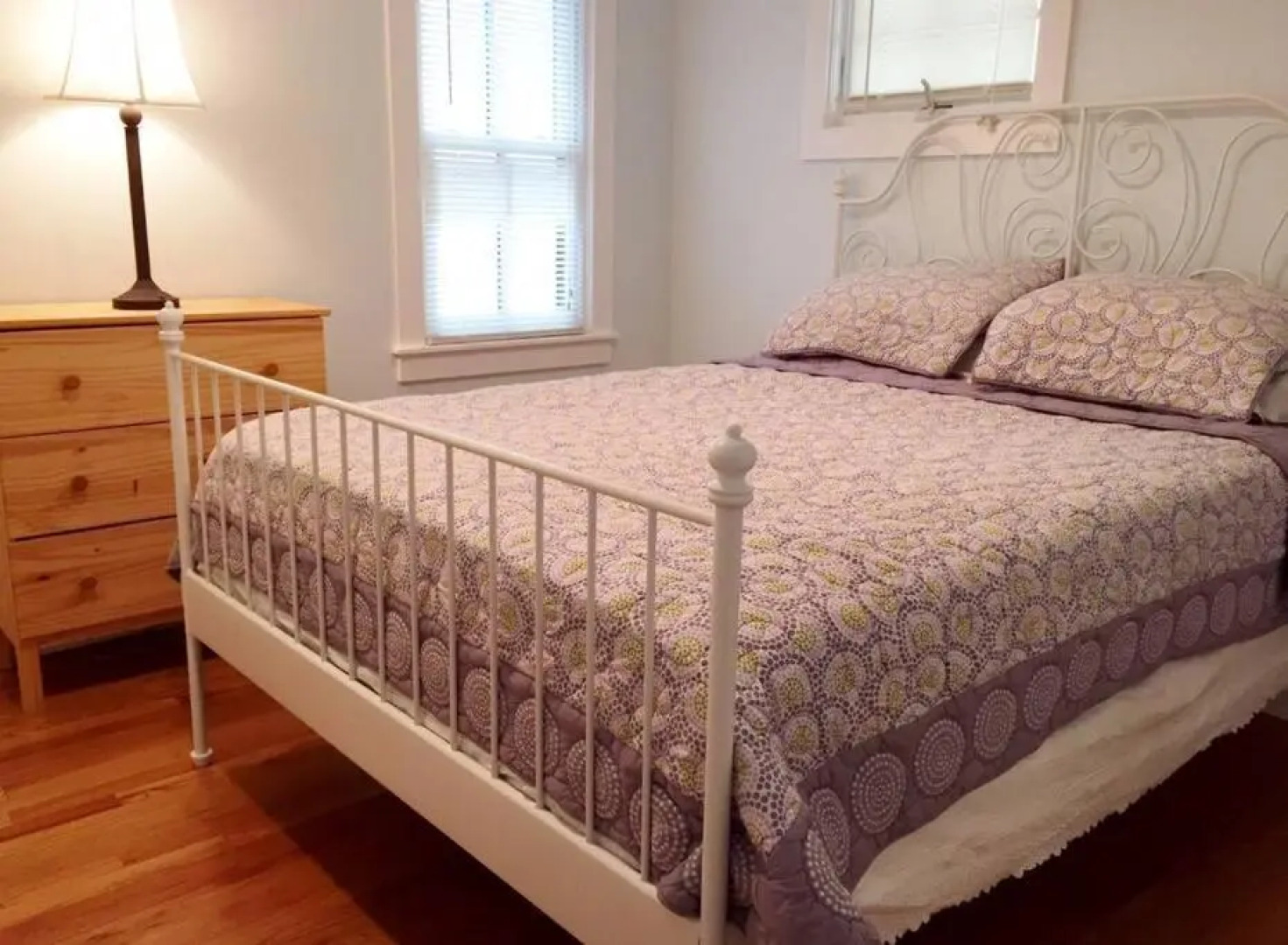 Beautiful & Romantic 1BR Cottage