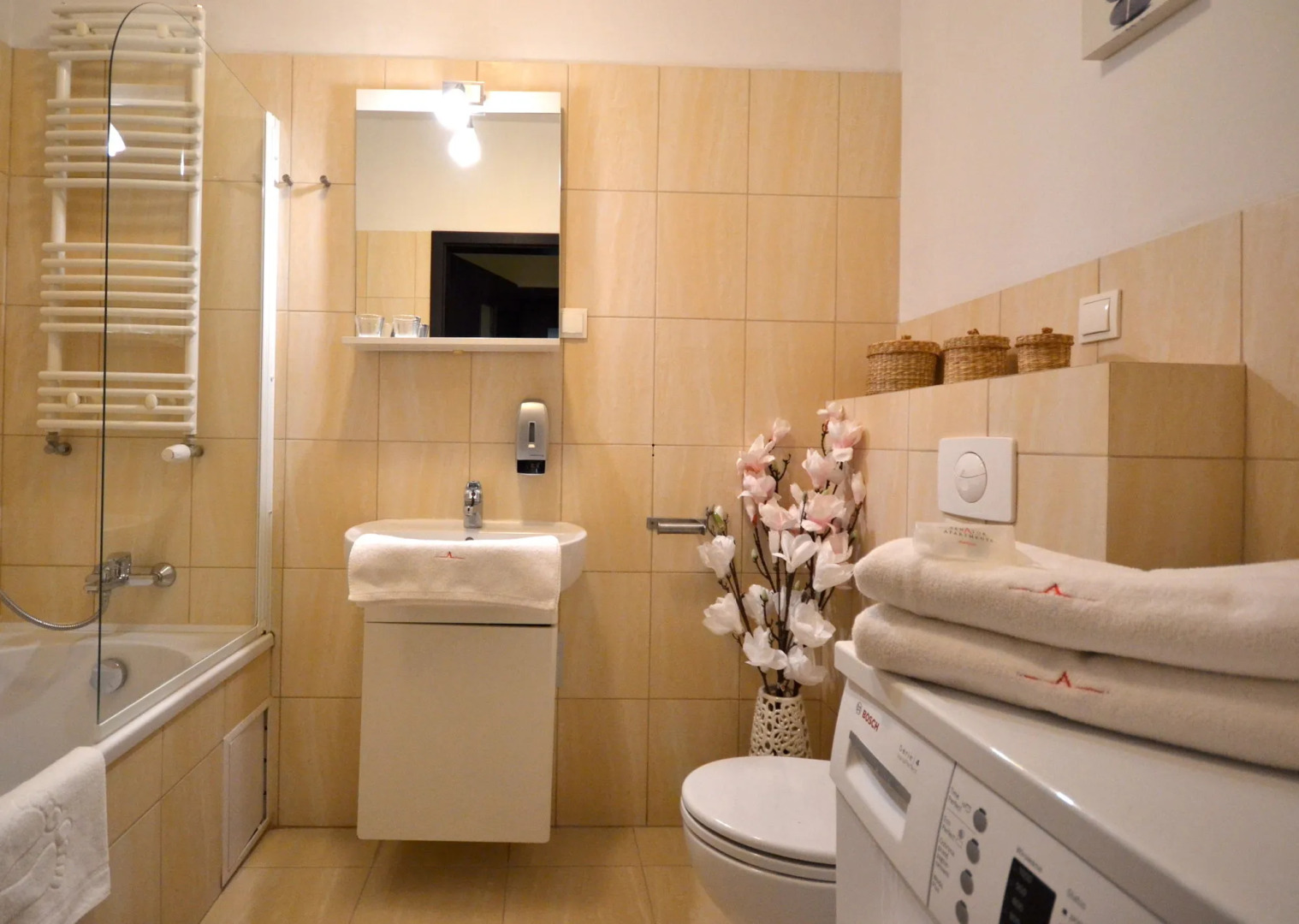 Senator Warsaw Apartments