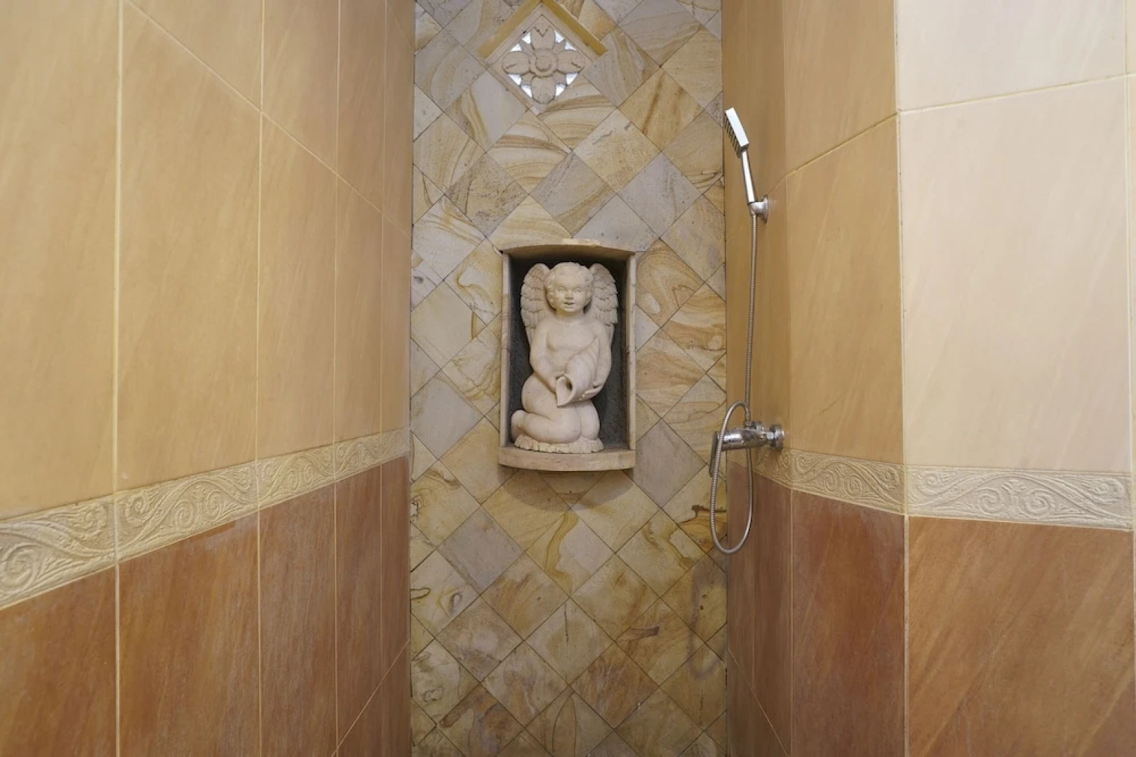 Griya Shanti Homestay by OYO Rooms