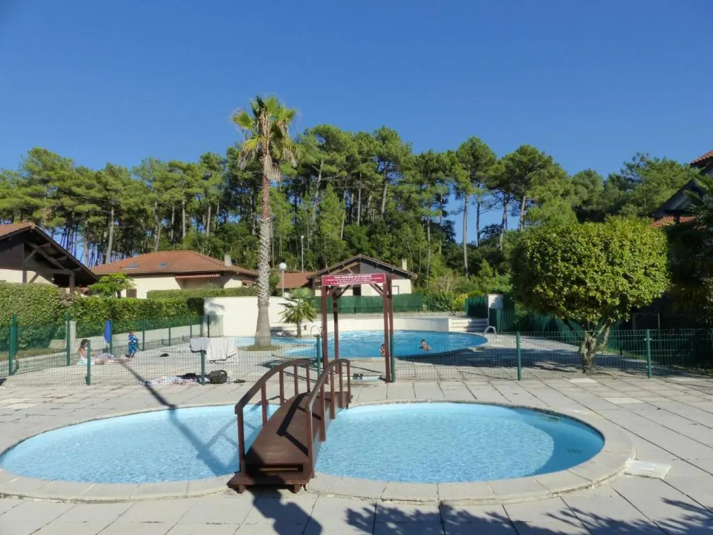 CAPBRETON Résidence LE BOSQUET AUX ECUREUILS Villa avec piscine en copropriété