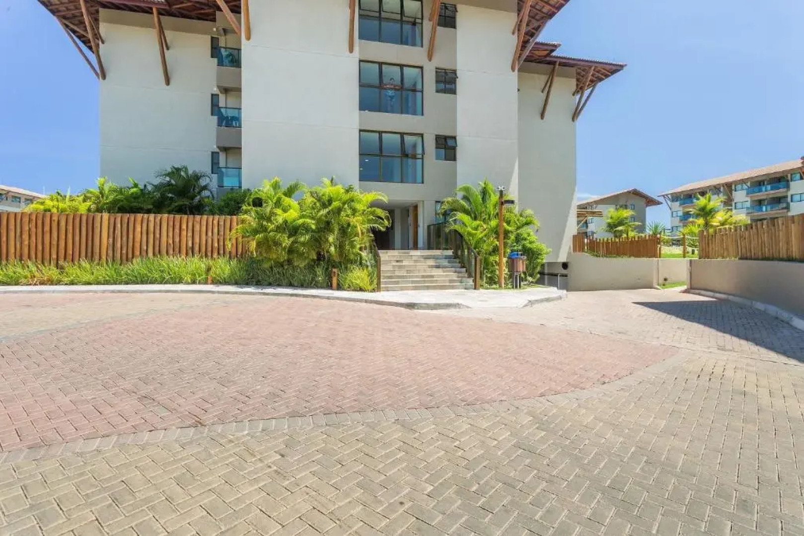 LUXO E CONFORTO EM MURO ALTO LA FLEUR POLINéSIA