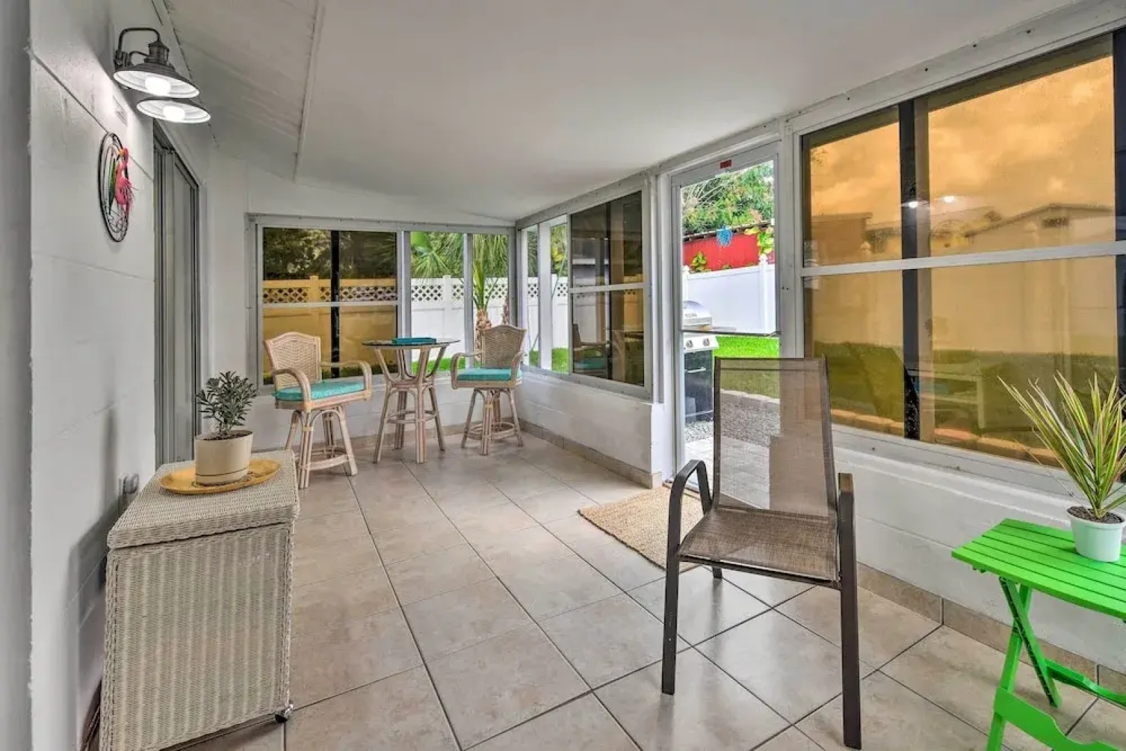 Apollo Beach Gem w/ Pool: 'the Flamingo House'