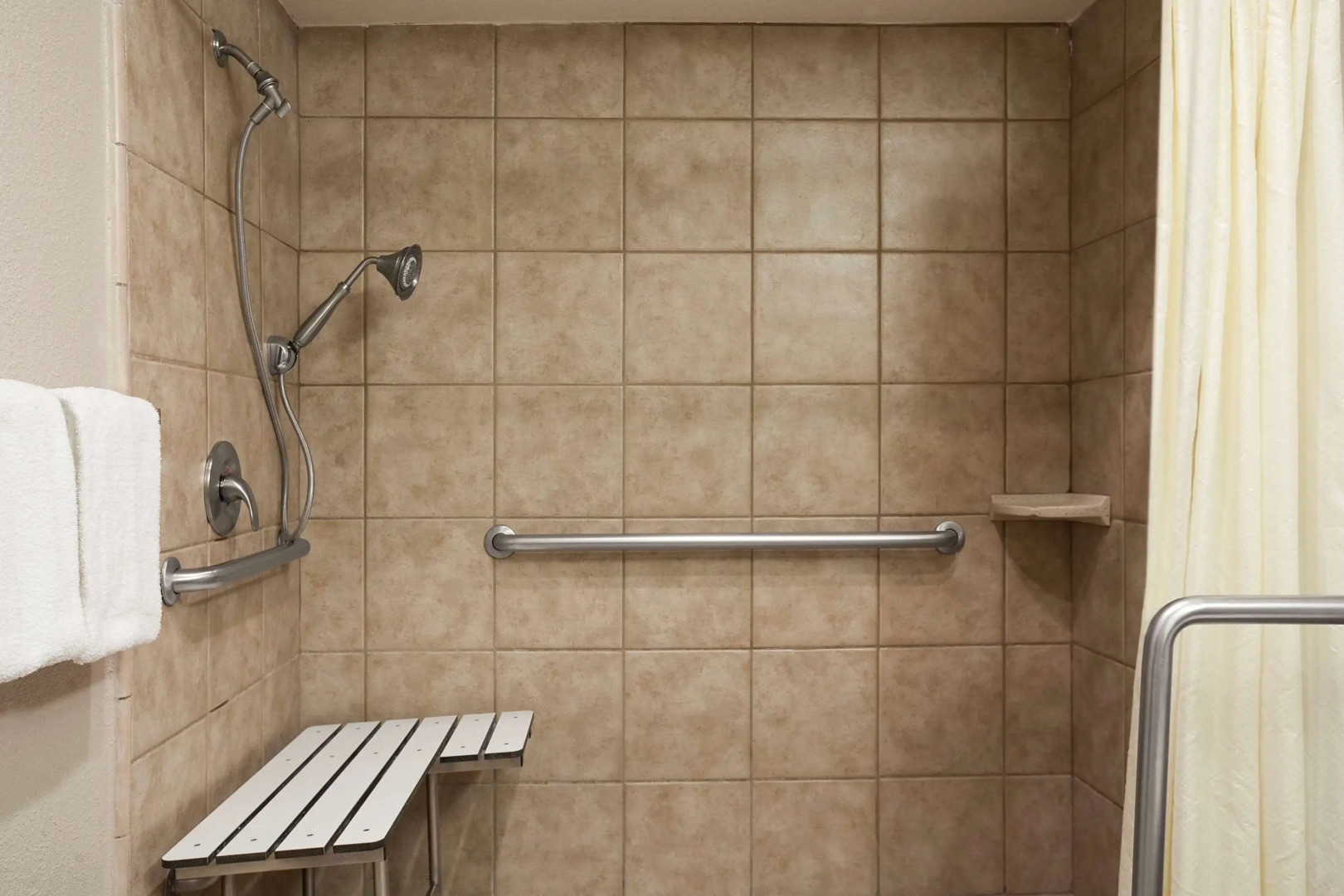 Super 8 by Wyndham Salinas