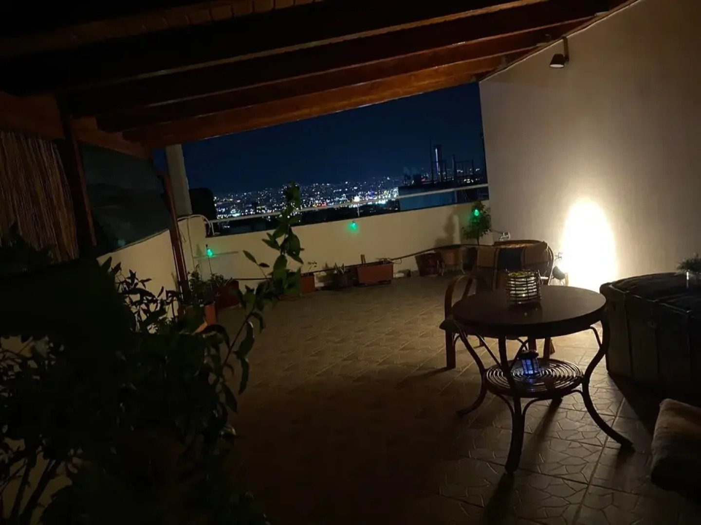 Cosy Studio Overlooking the Akropoli in Athens