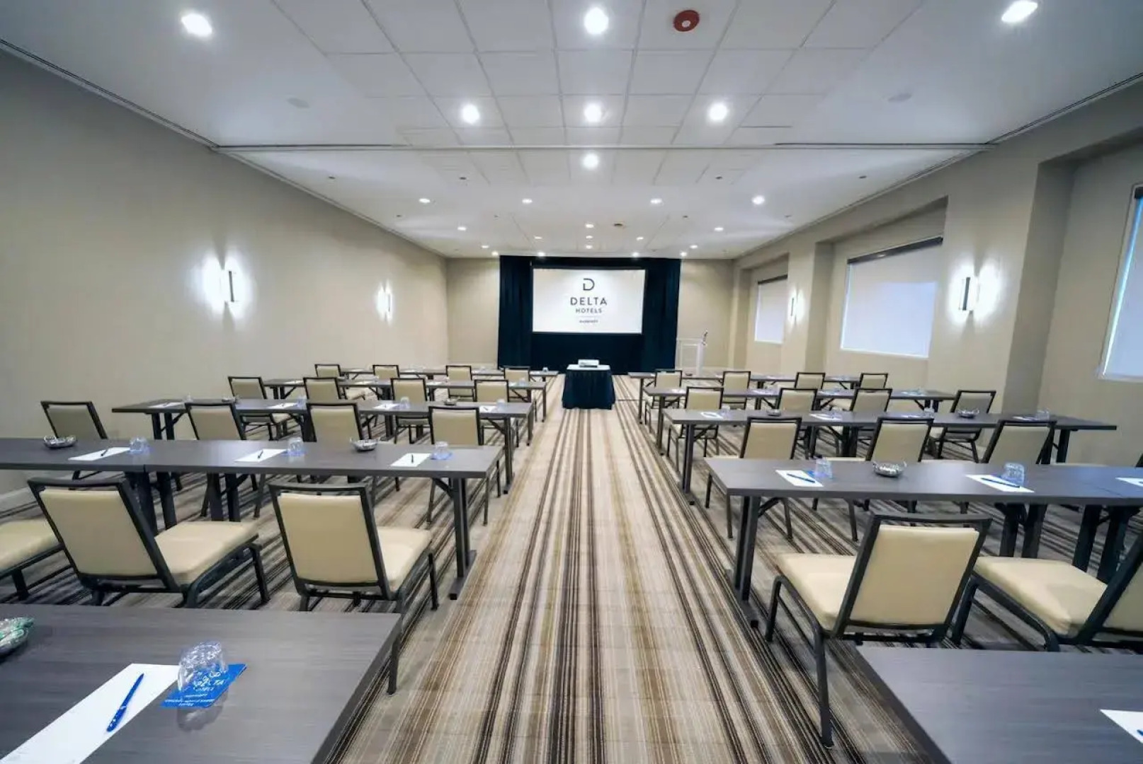 Renaissance Chicago Glenview Suites Hotel