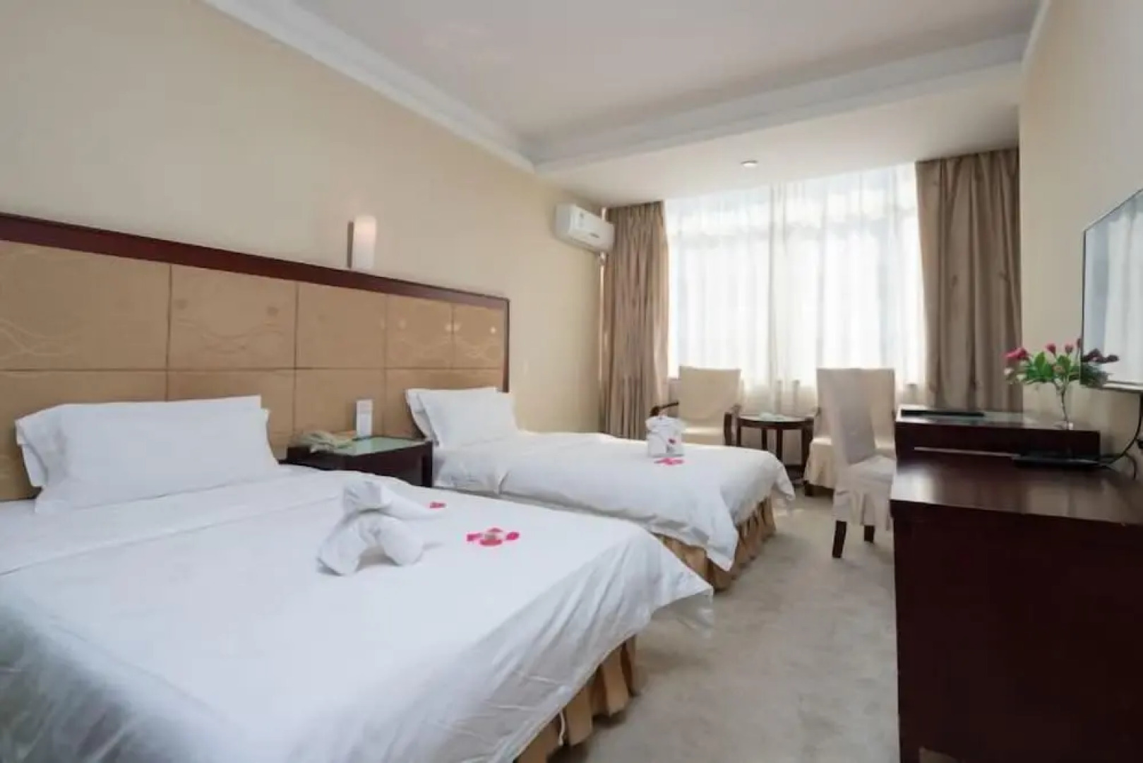 Nanyue Huatian Holiday Hotel