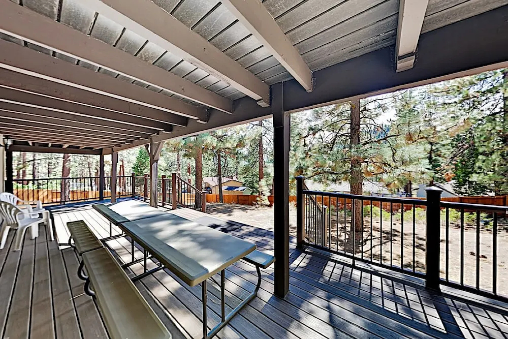 Expansive 7br W/ Hot Tub & Game Room 7 Bedroom Home