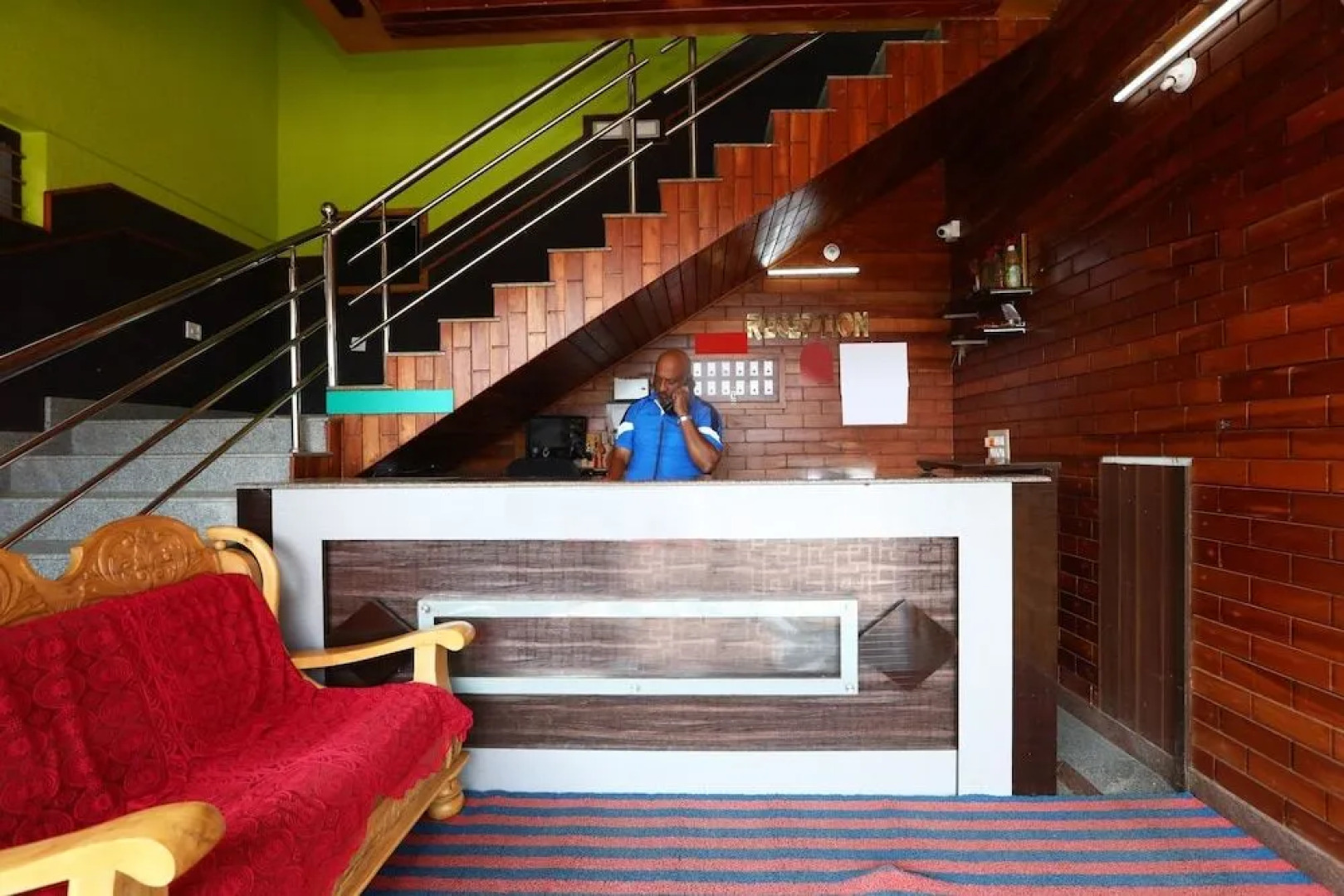 OYO 24260 Nanjunda Palace