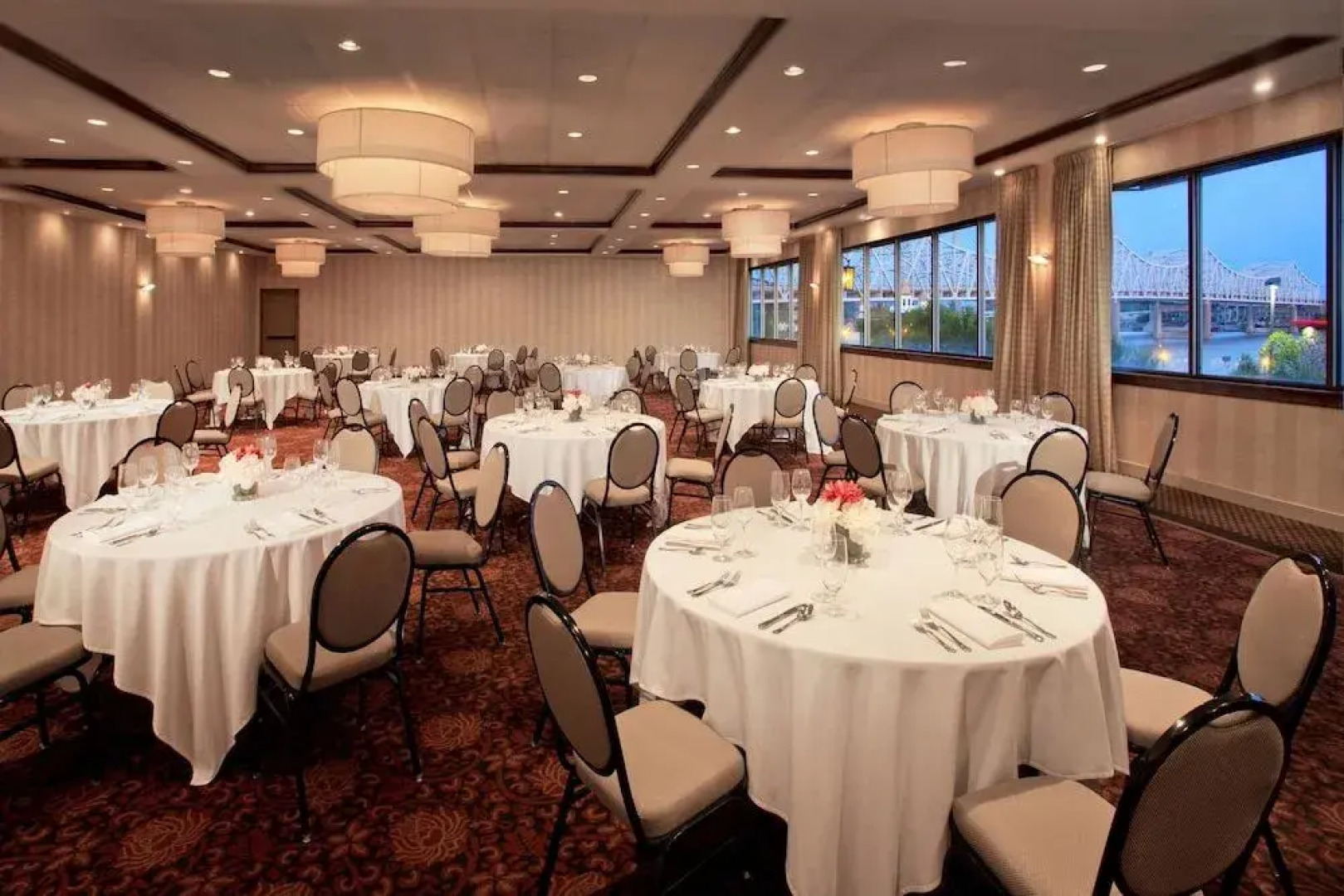 Sheraton Louisville Riverside Hotel