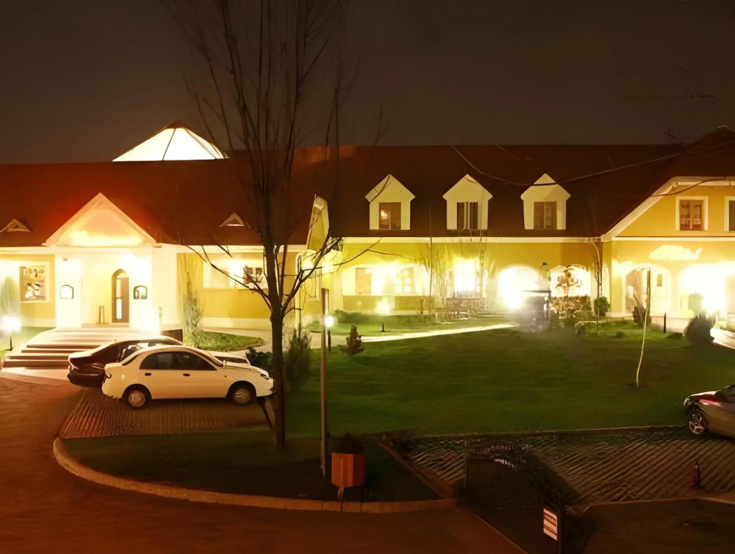 Gastland M0 Hotel & Conference Center